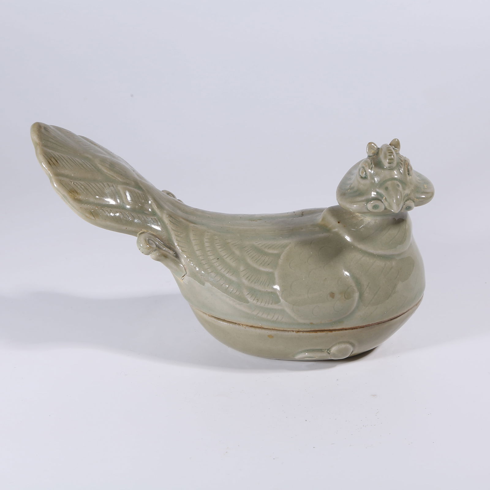 A POWDER-BLUE GLAZE LIDDED BOWL WITH DIVINE PHOENIX PATTERN (1 of 6)