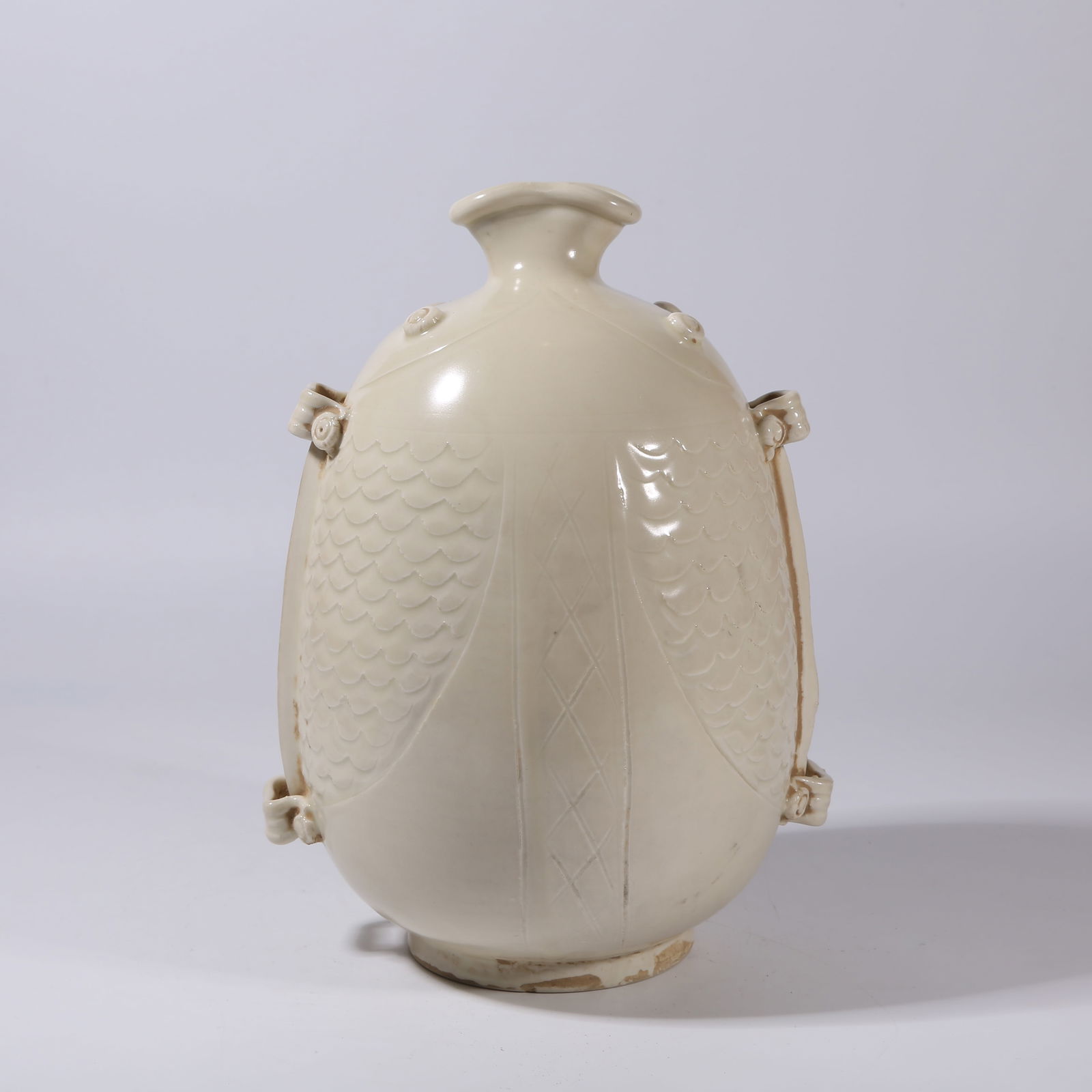 A DING WARE DOUBLE-FISH PIERCED BOTTLE (1 of 8)