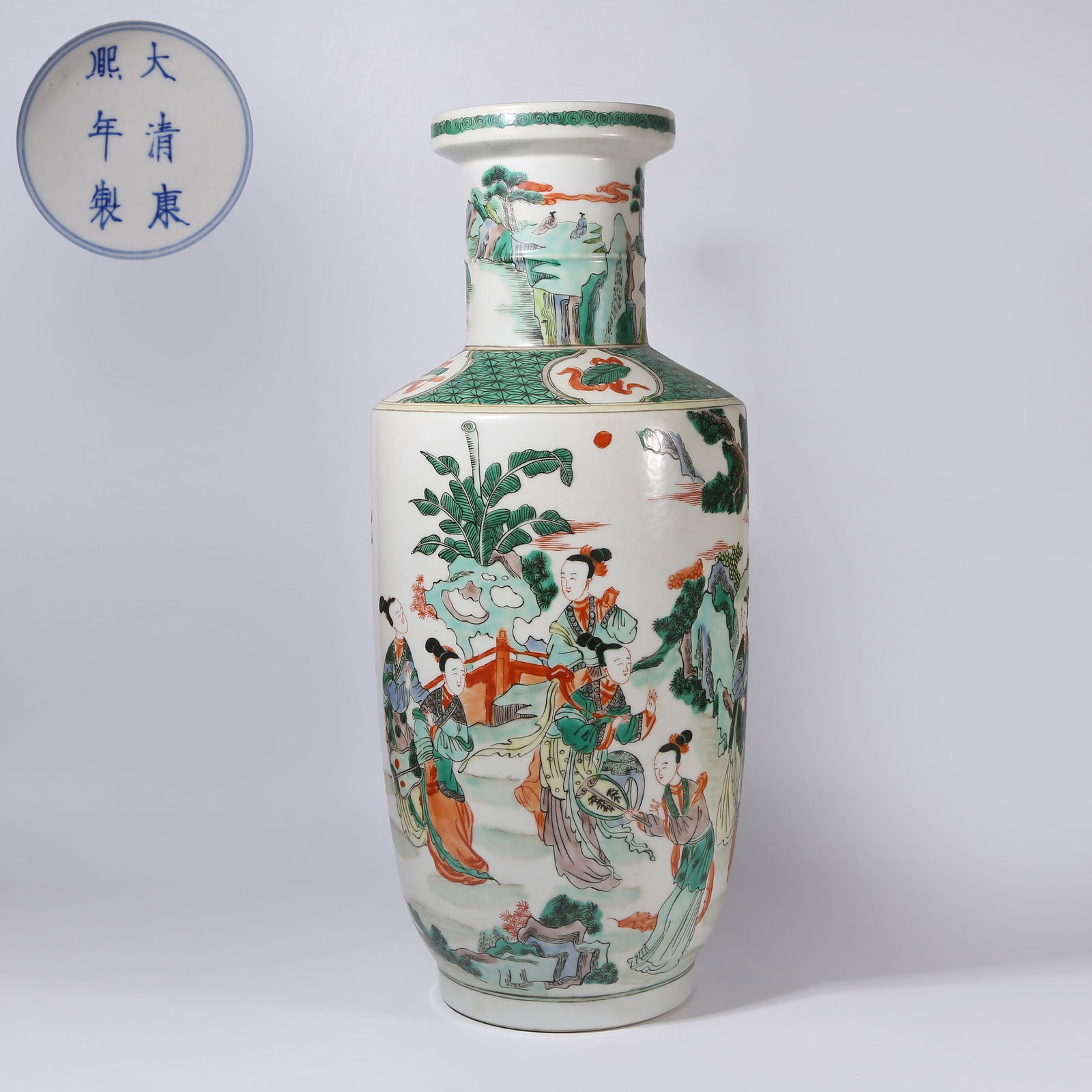 A WUCAI MALLET VASE WITH COURTYARD LADIES SCENE (1 of 9)