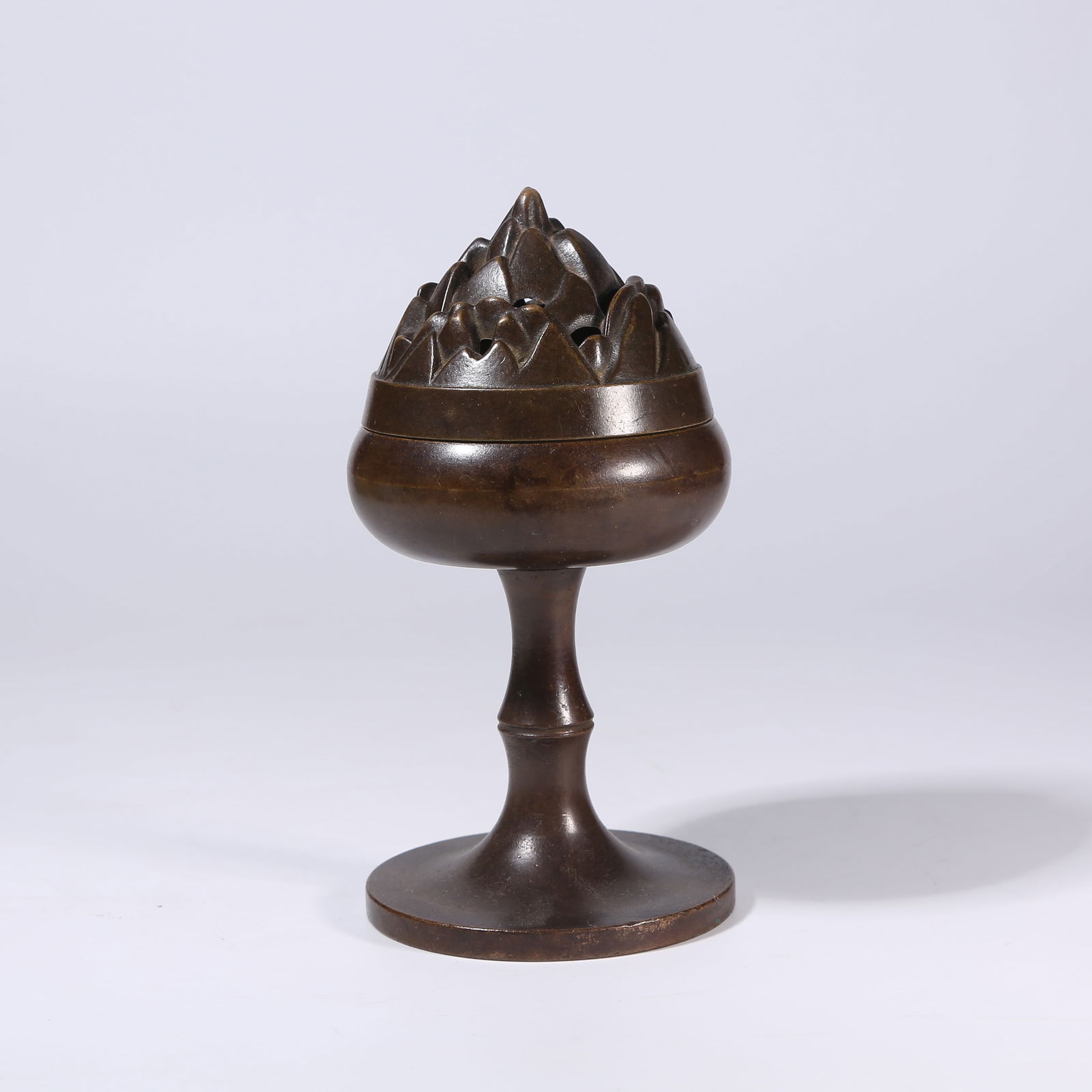 A BRONZE BOSHAN INCENSE BURNER (1 of 8)
