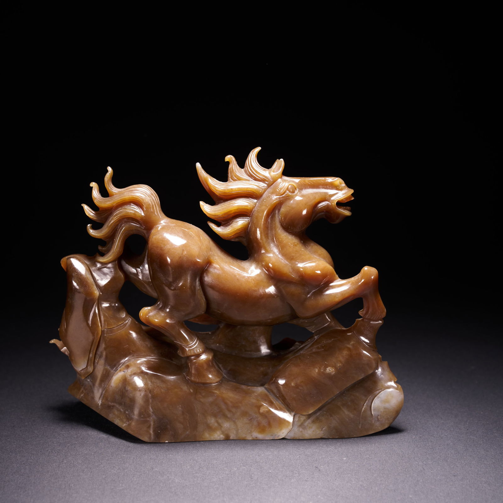 A HETIAN JADE PAIR OF HORSES ORNAMENT, QING DYNASTY (1 of 8)