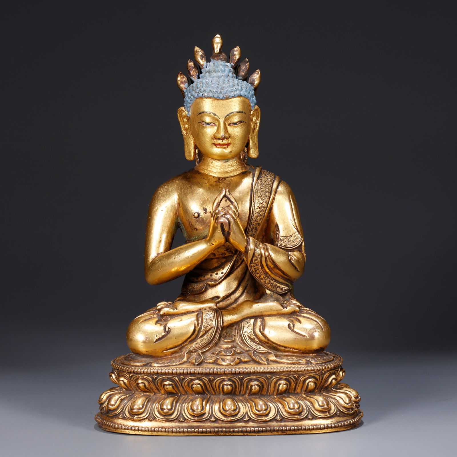 A GILDED BRONZE BUDDHA STATUE (1 of 9)