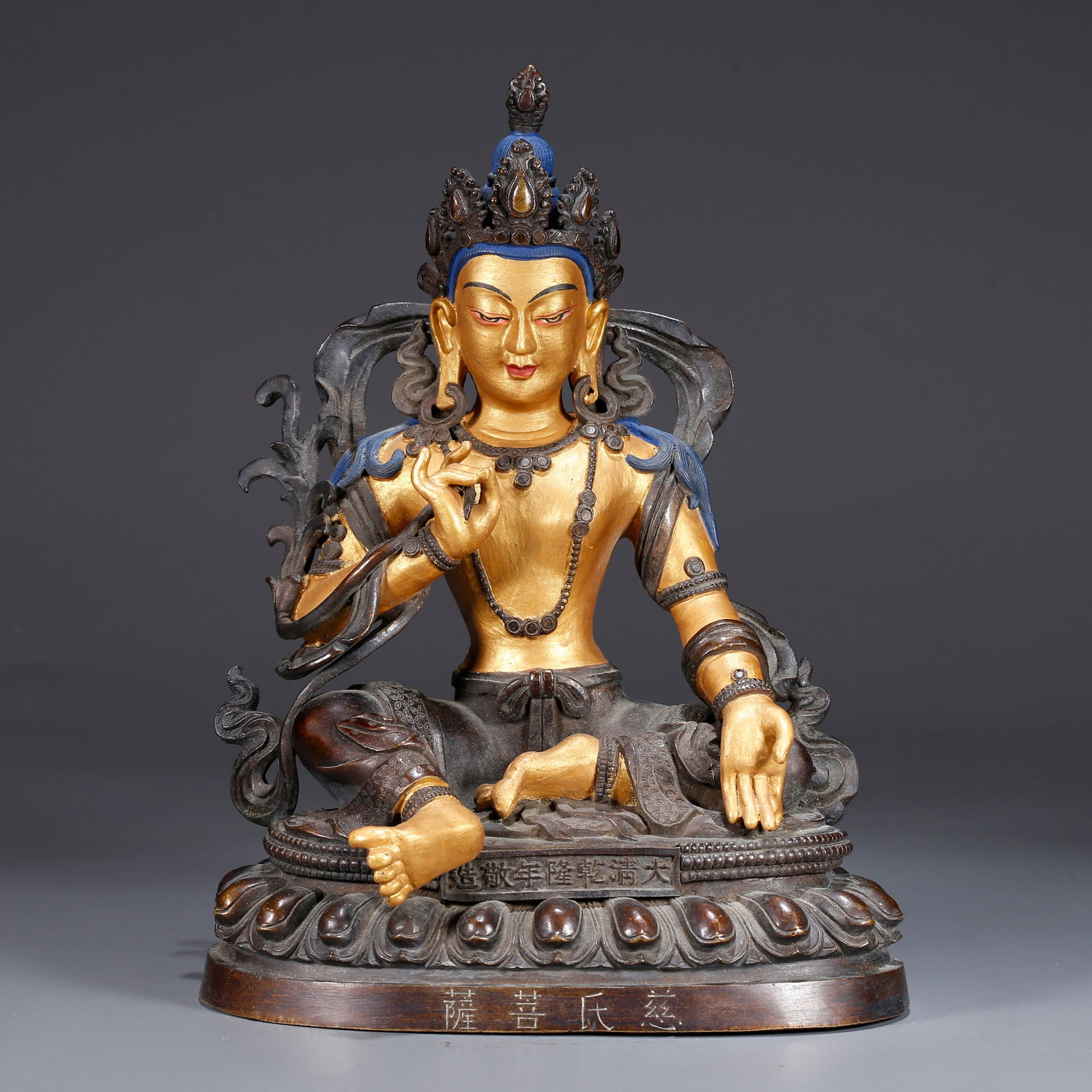 A GILDED BRONZE BUDDHA STATUE (1 of 9)