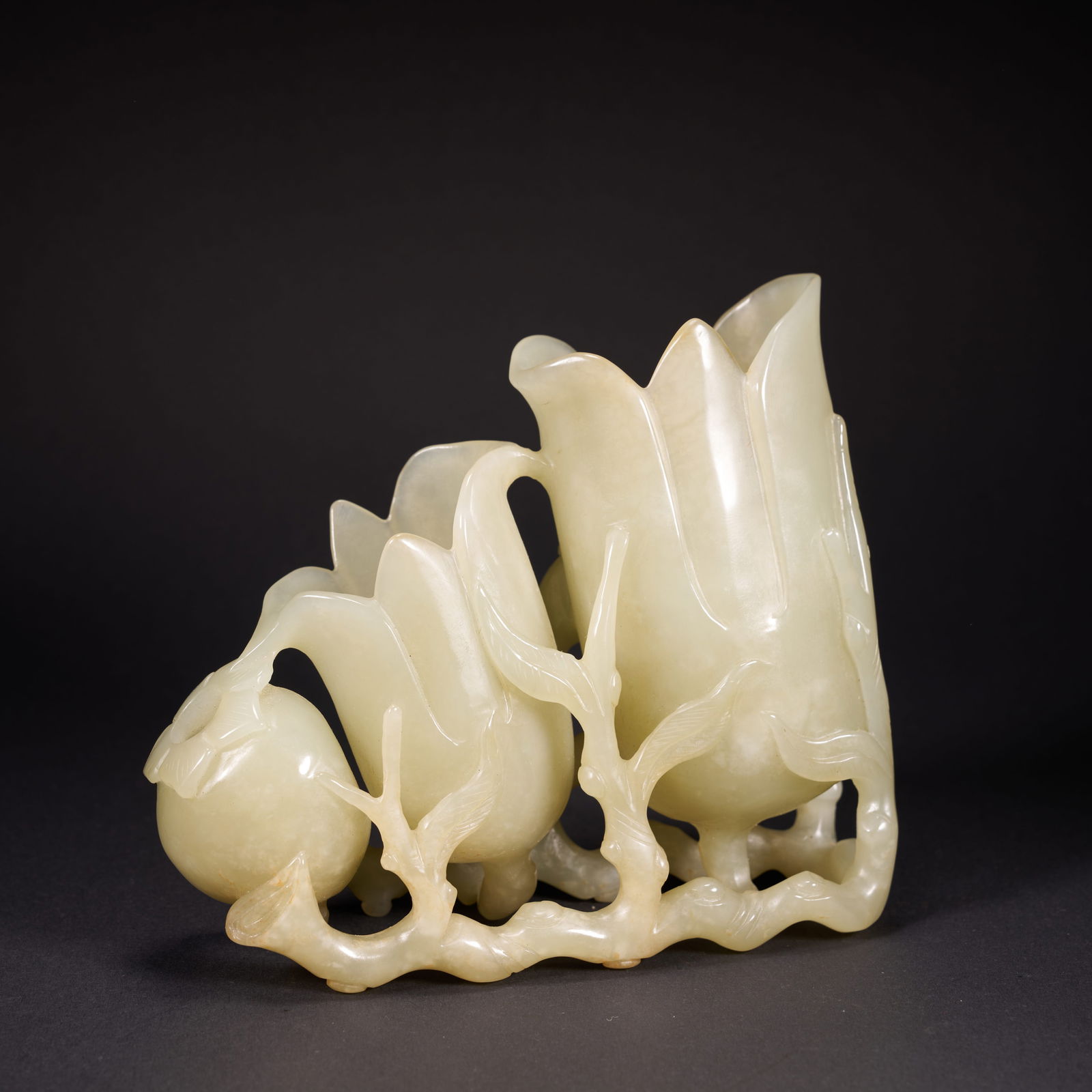 A HETIAN JADE CONJOINED FLOWER VASE, QING DYNASTY (1 of 12)