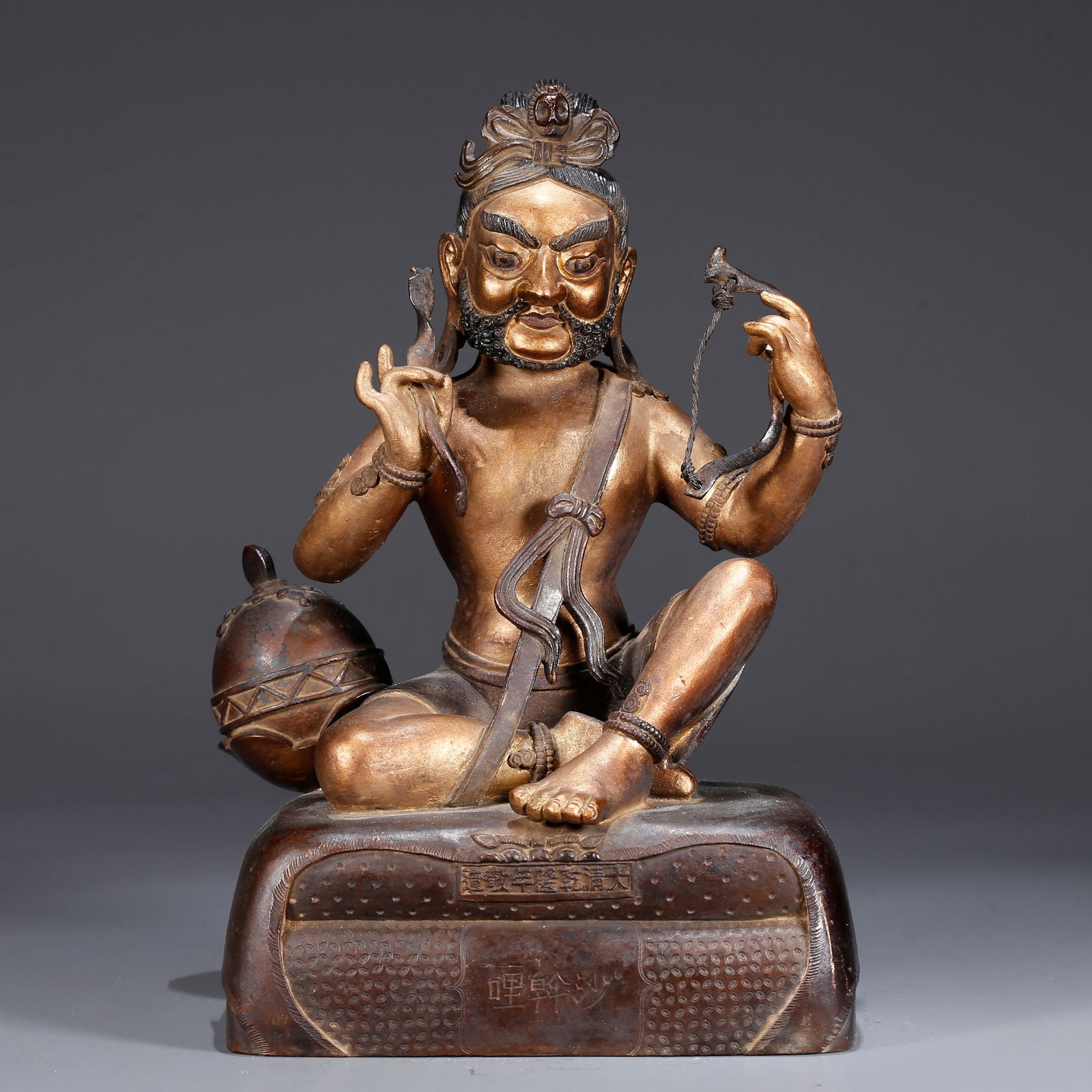 A GILDED BRONZE BUDDHA STATUE (1 of 9)