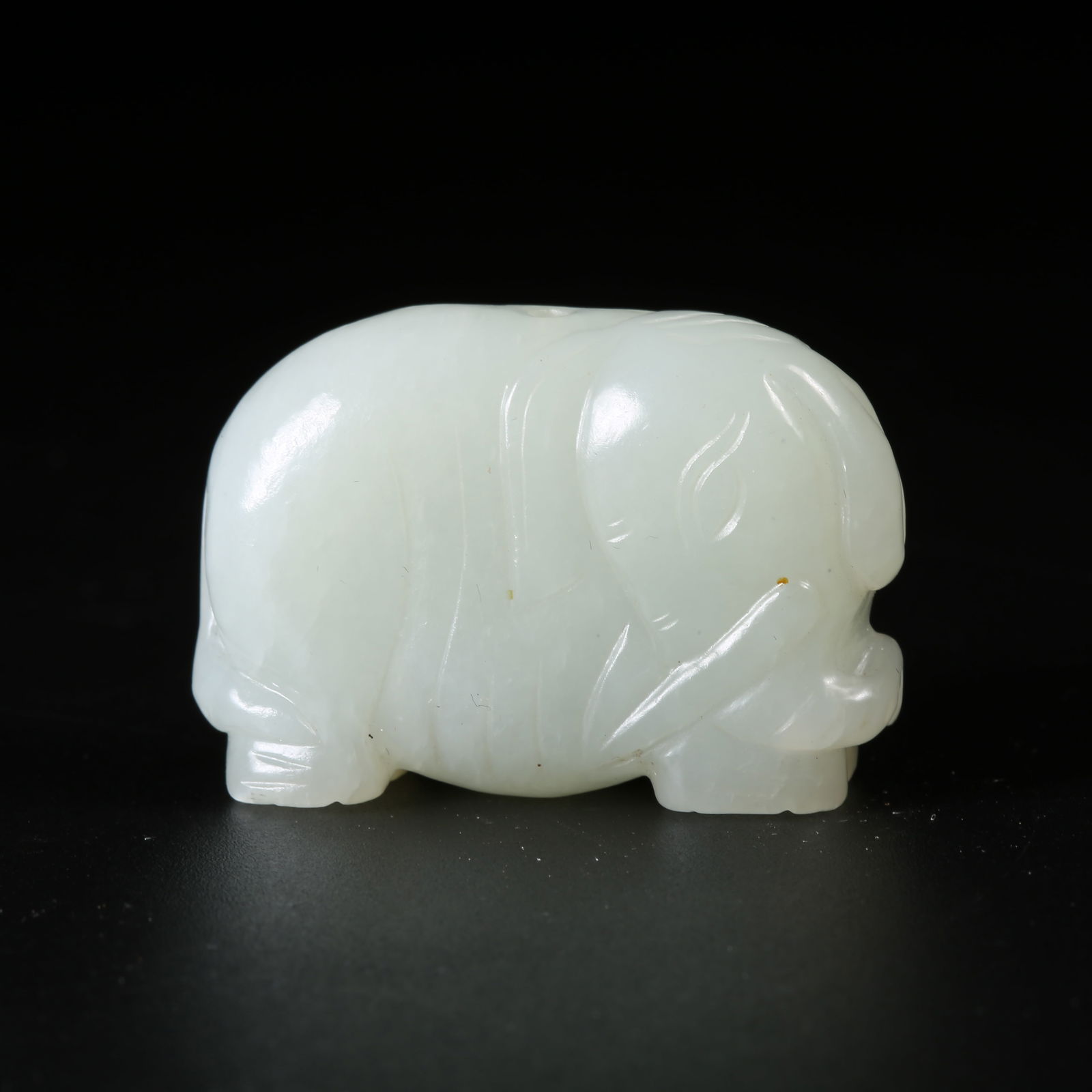 A HETIAN JADE "ELEPHANT BRINGING PEACE" PENDANT (1 of 8)