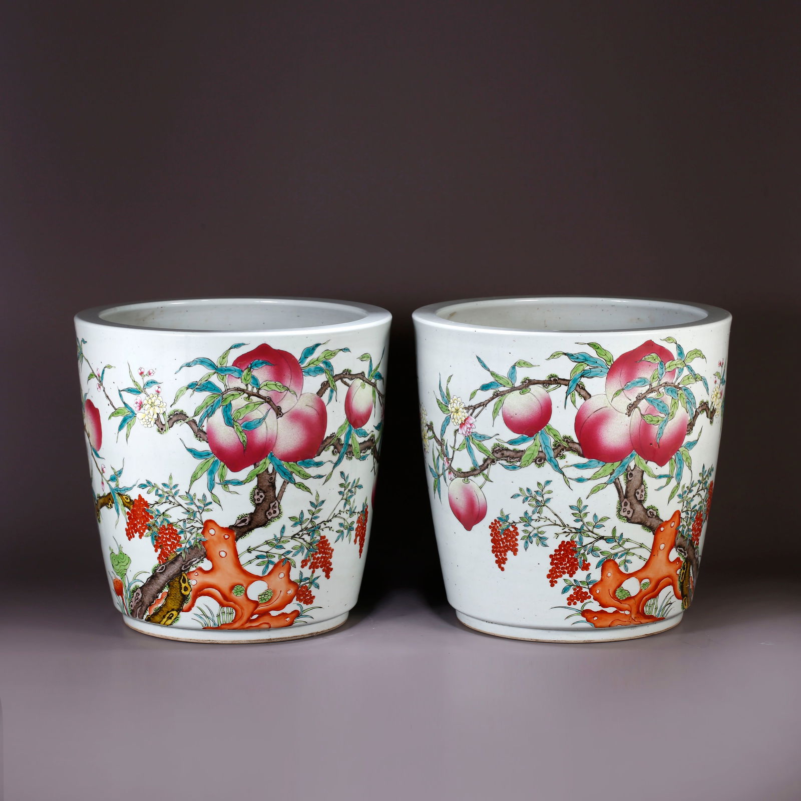 A FAMILLE ROSE PEACH PATTERN LARGE FLOWER POT (PAIR) (1 of 10)
