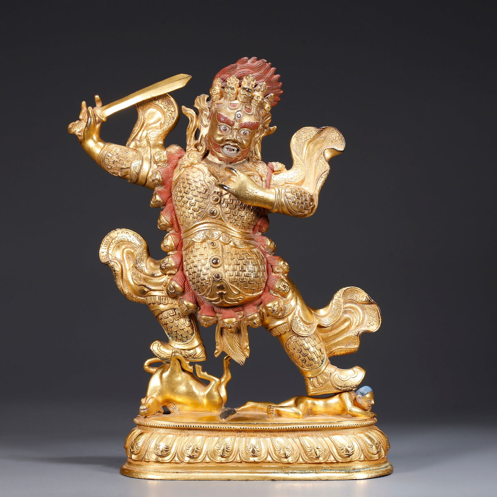 A GILDED BRONZE BUDDHA STATUE (1 of 9)