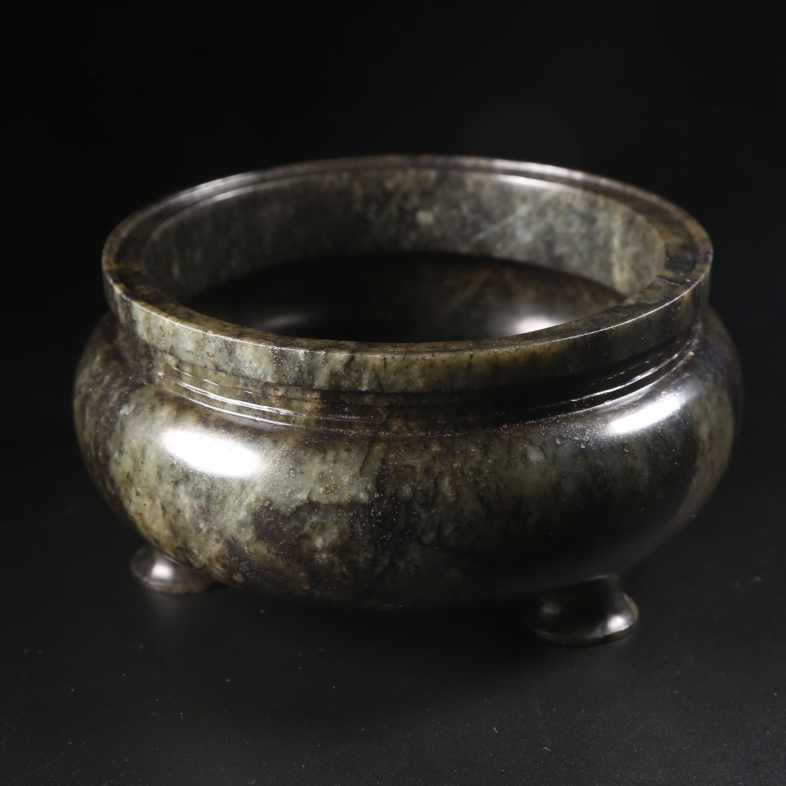 A HETIAN BLUE-AND-WHITE SEED-JADE TRIPOD CENSER: Hetian Blue-and-White Seed-Jade Tripod Censer
