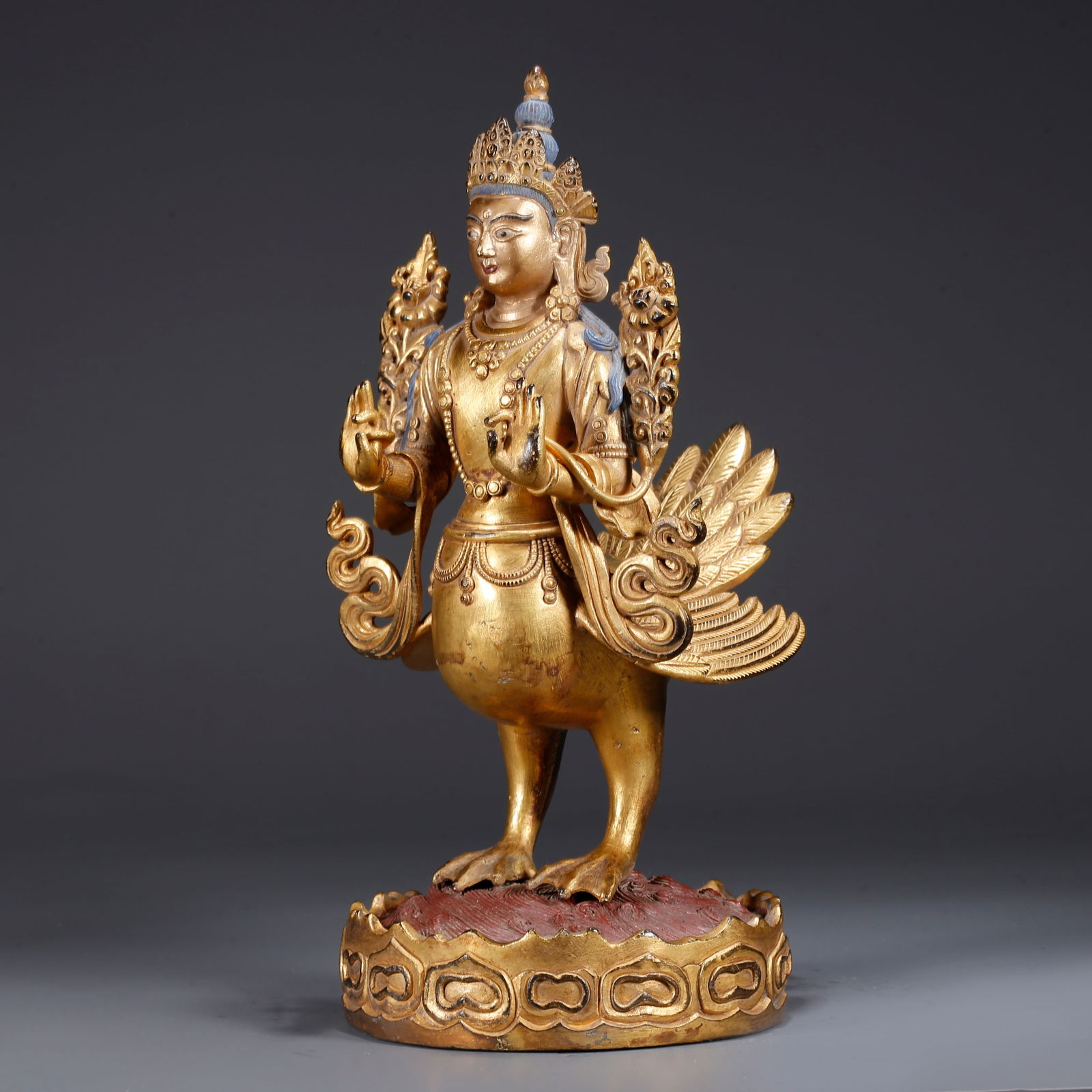 A GILDED BRONZE BUDDHA STATUE (1 of 11)
