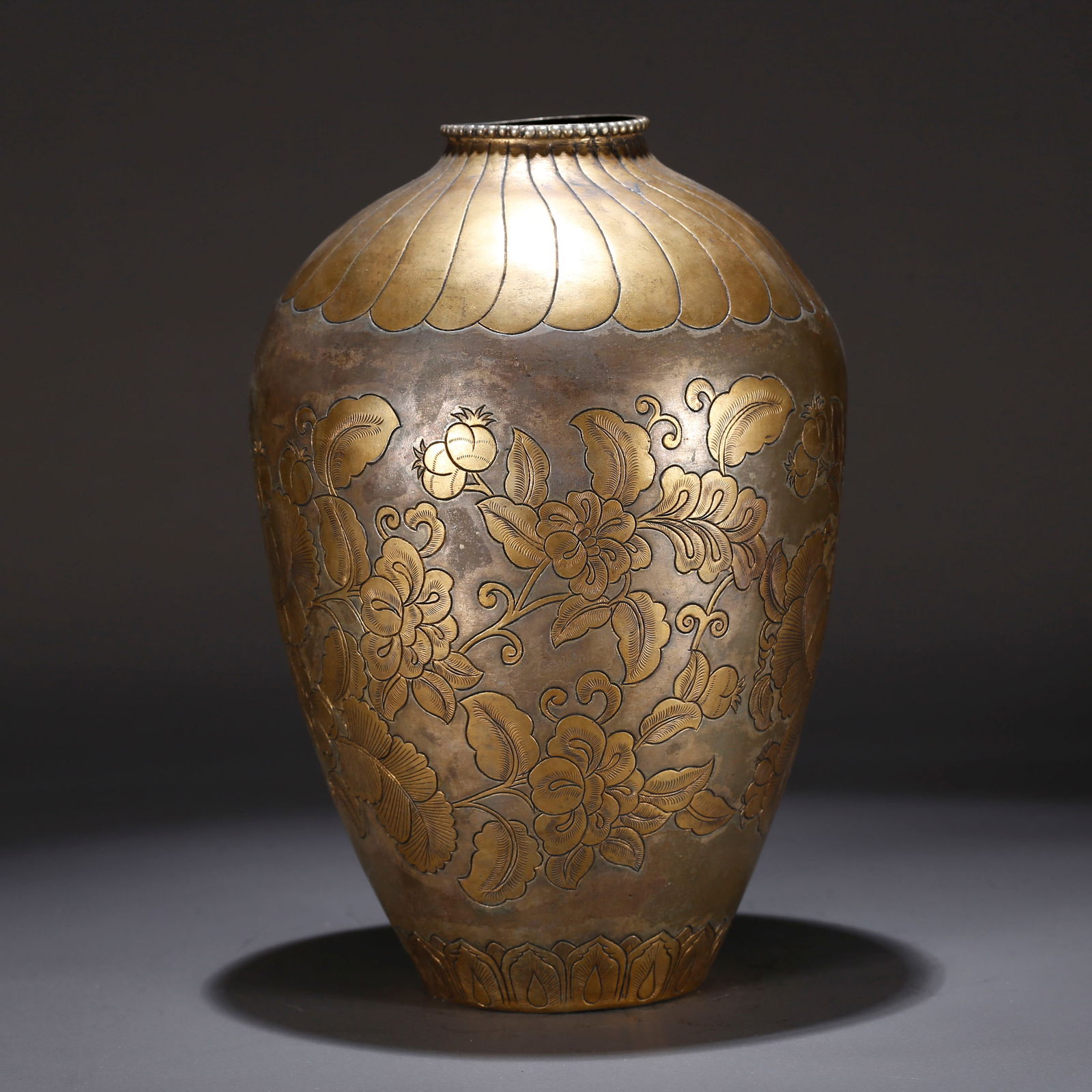 A GILT BRONZE VASE WITH FLORAL PATTERN (1 of 10)
