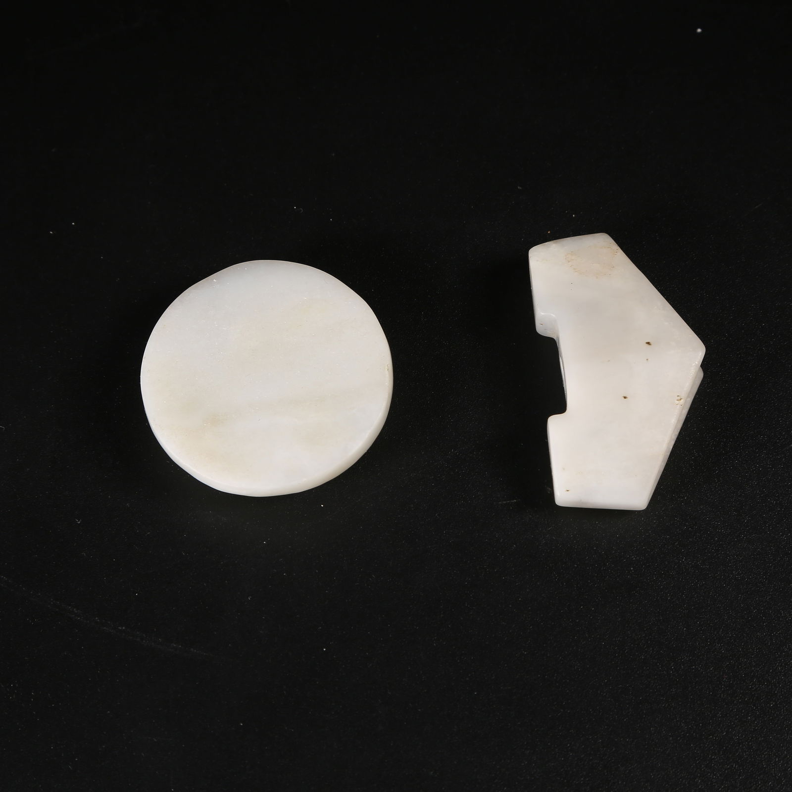 A SET OF ANCIENT JADE SWORD FITTINGS (1 of 10)