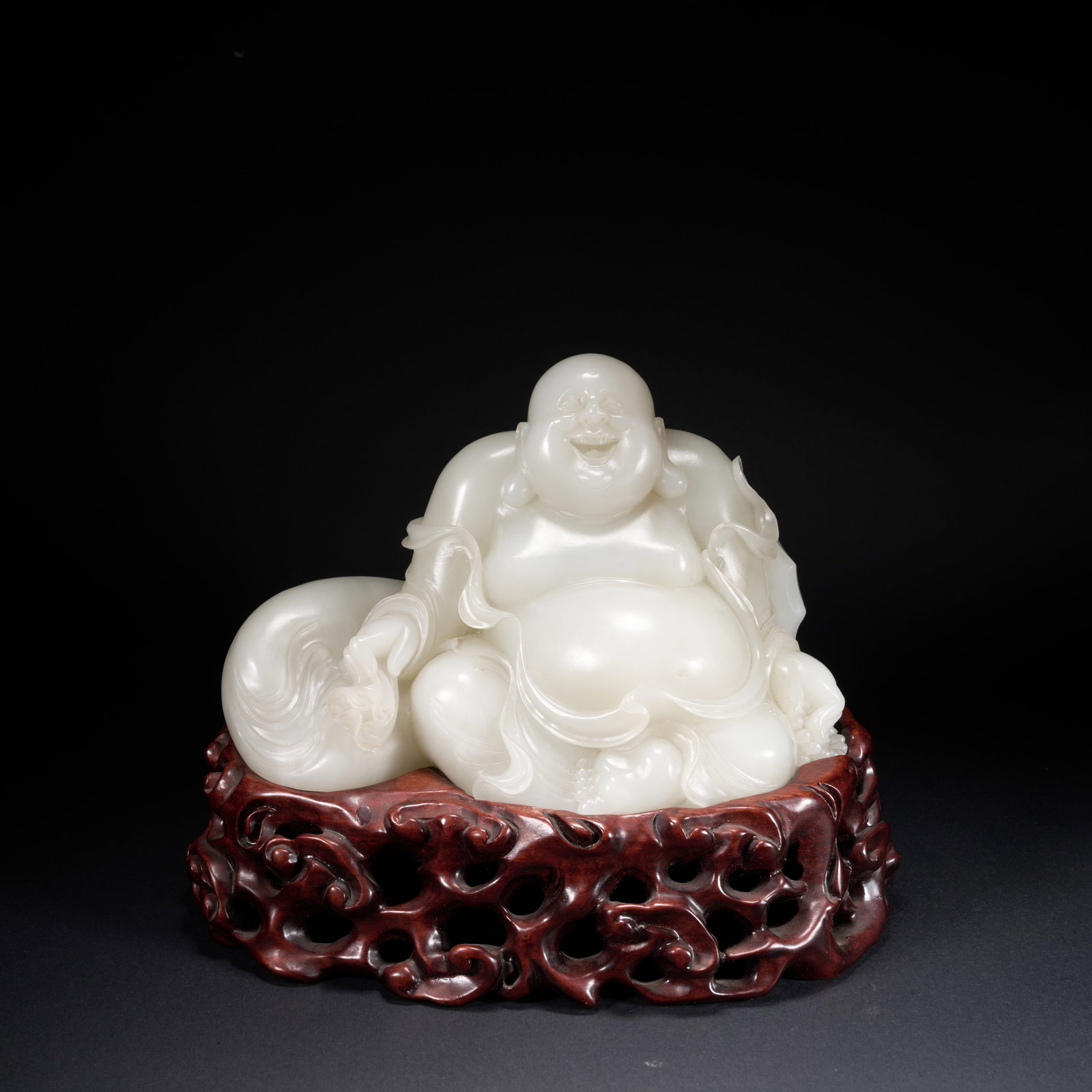 A SEATED MAITREYA BUDDHA SCULPTURE IN HETIAN JADE, QING DYNASTY (1 of 9)