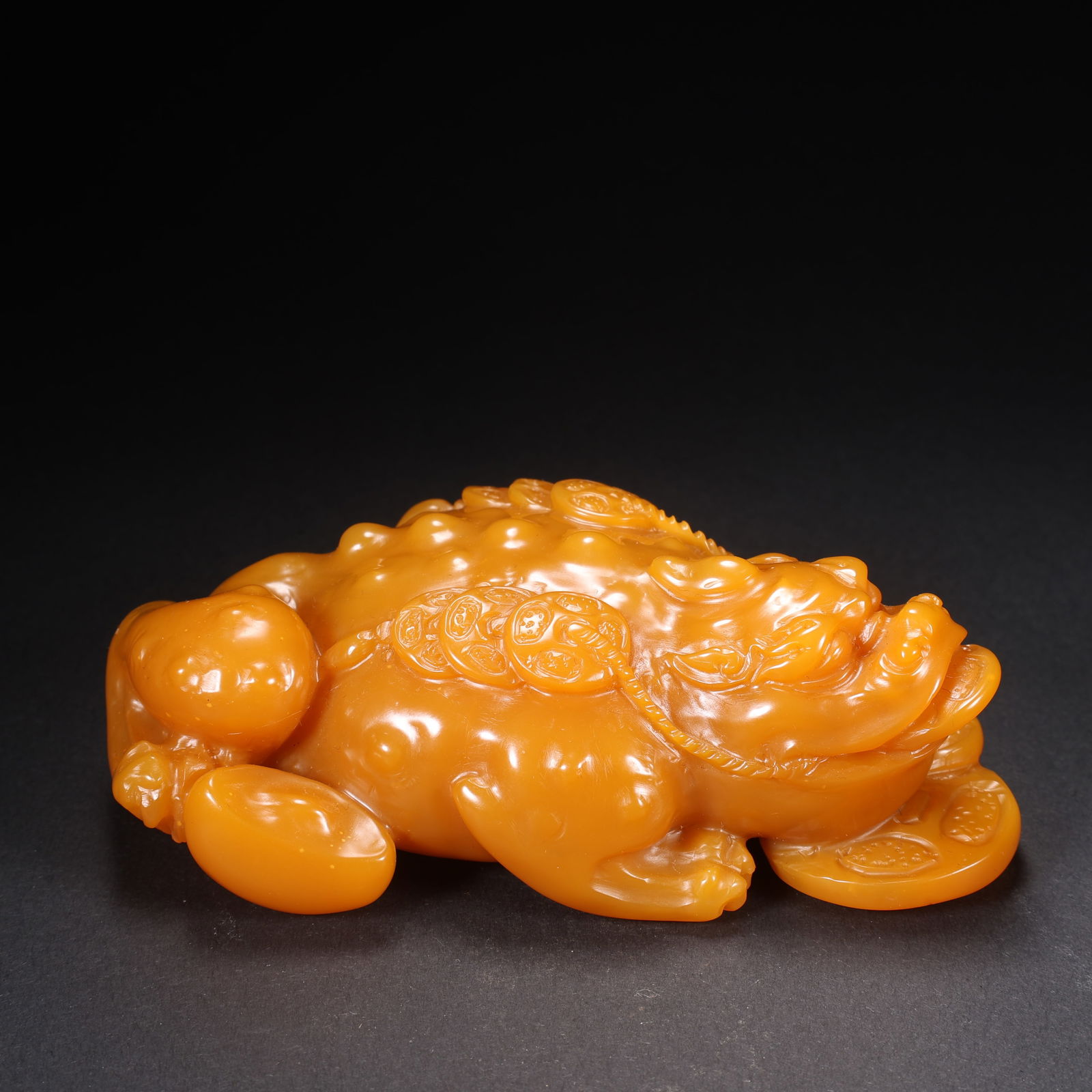 TIANHUANG STONE GOLDEN TOAD WEALTH-ATTRACTING SCULPTURE: Tianhuang Stone Golden Toad Wealth-Attracting Sculpture