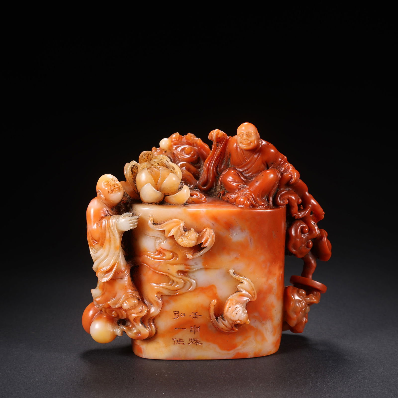 A SHOUSHAN STONE SEAL WITH ROTATING RING AND FU-LU-SHOU MOTIF (1 of 9)