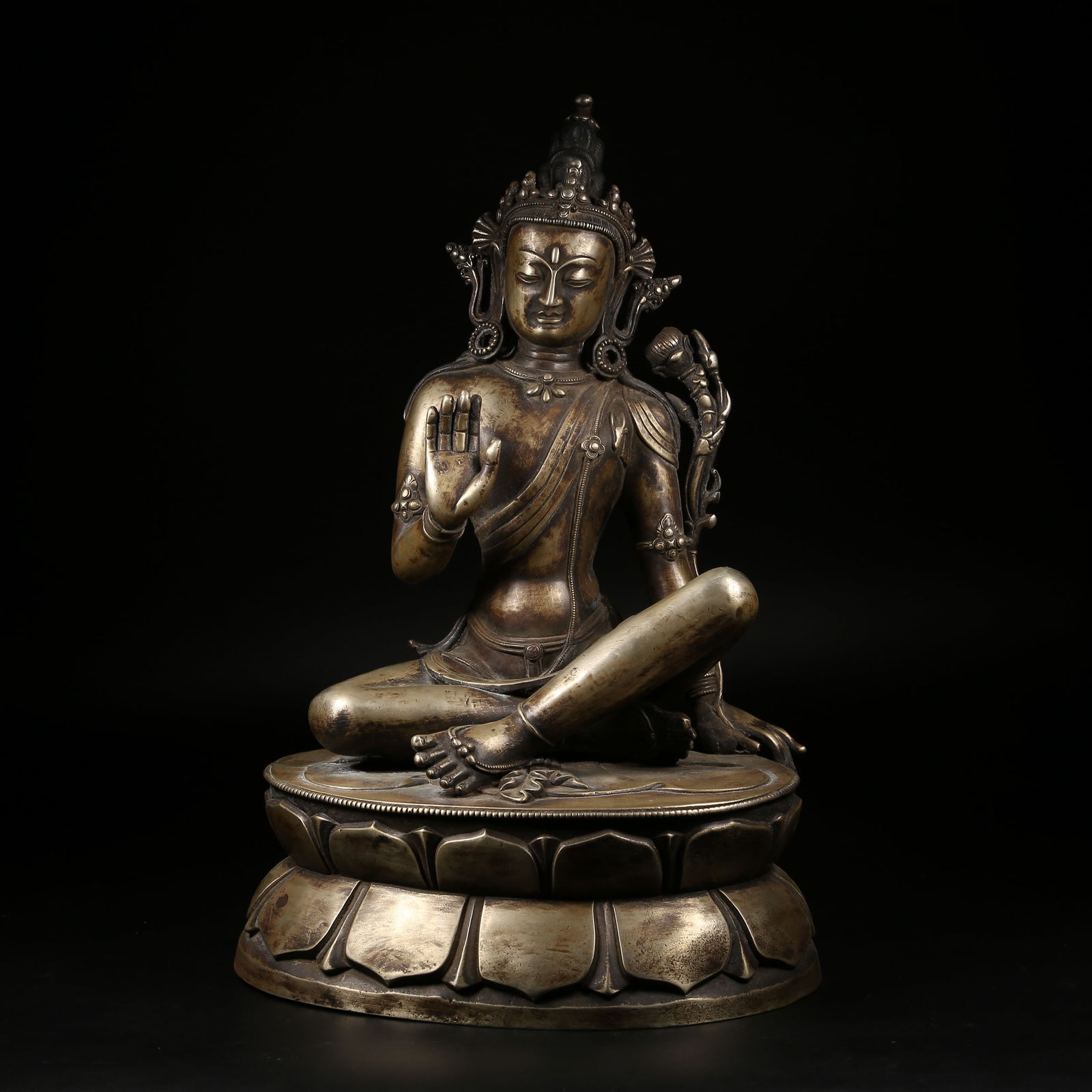 A GILT SILVER AVALOKITESHVARA STATUE (1 of 9)