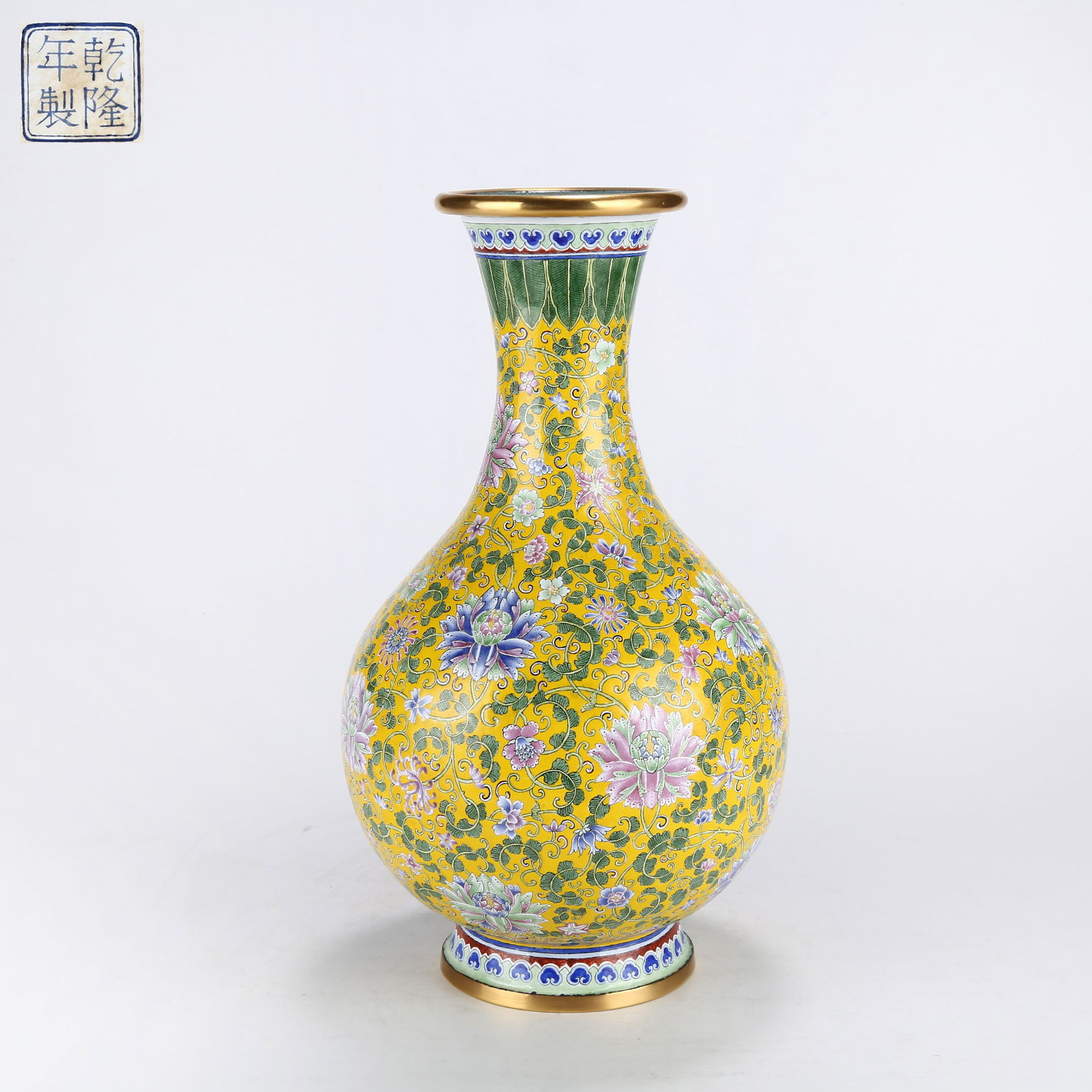 A CLOISONNÉ ENAMEL VASE WITH SCROLLING FLORAL PATTERN (1 of 9)