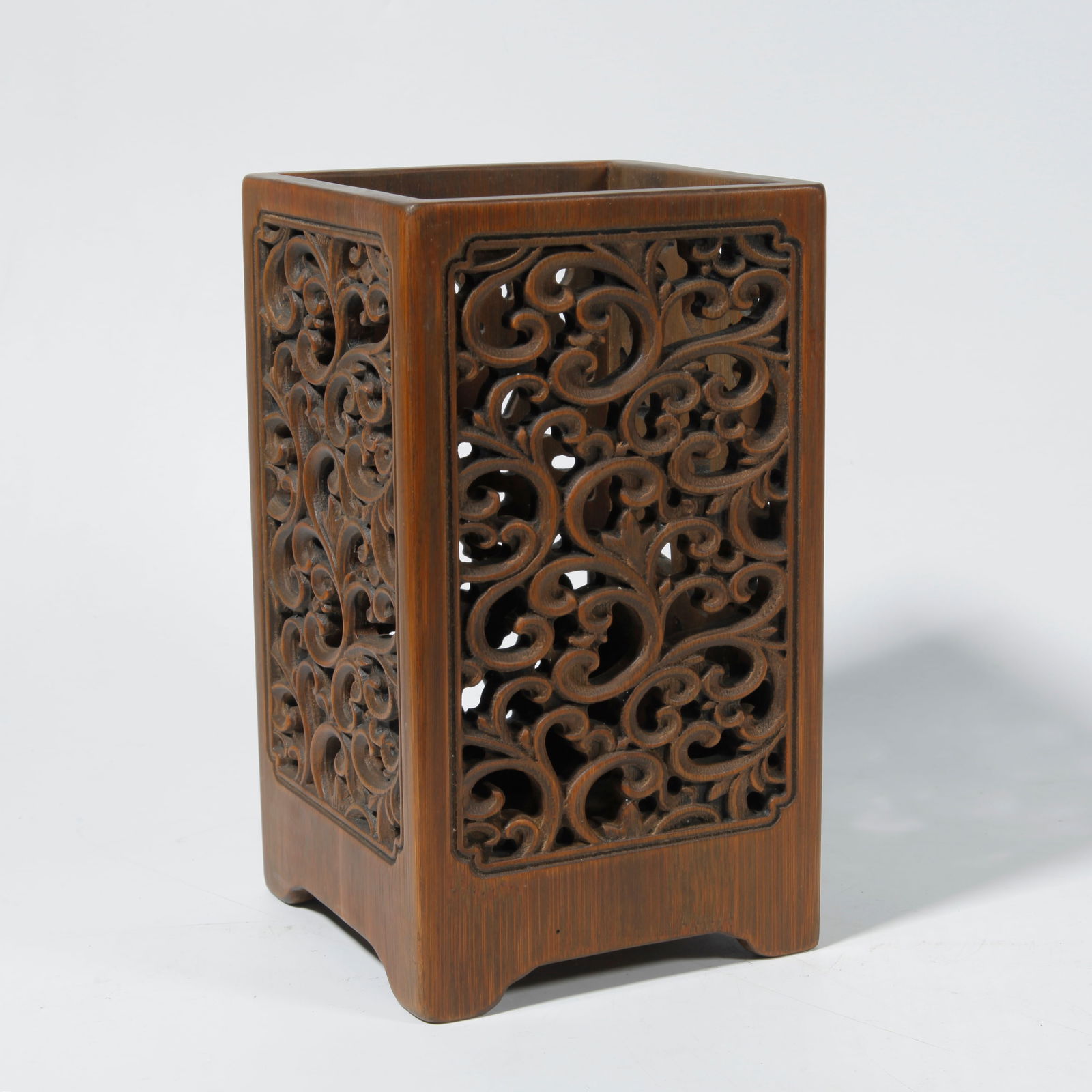 A BAMBOO BRUSH HOLDER WITH OPENWORK FLORAL DESIGN (1 of 9)
