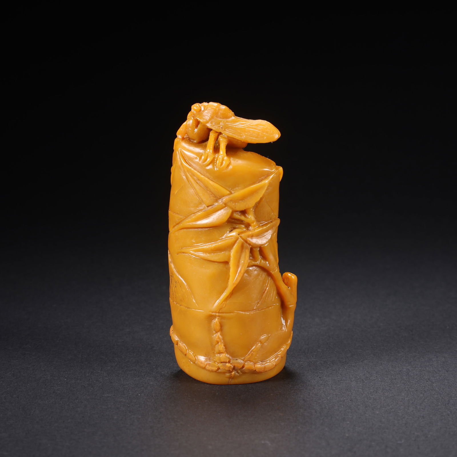 A TIANHUANG STONE BAMBOO-SEGMENT CICADA SEAL: Tianhuang Stone Bamboo-Segment Cicada Seal