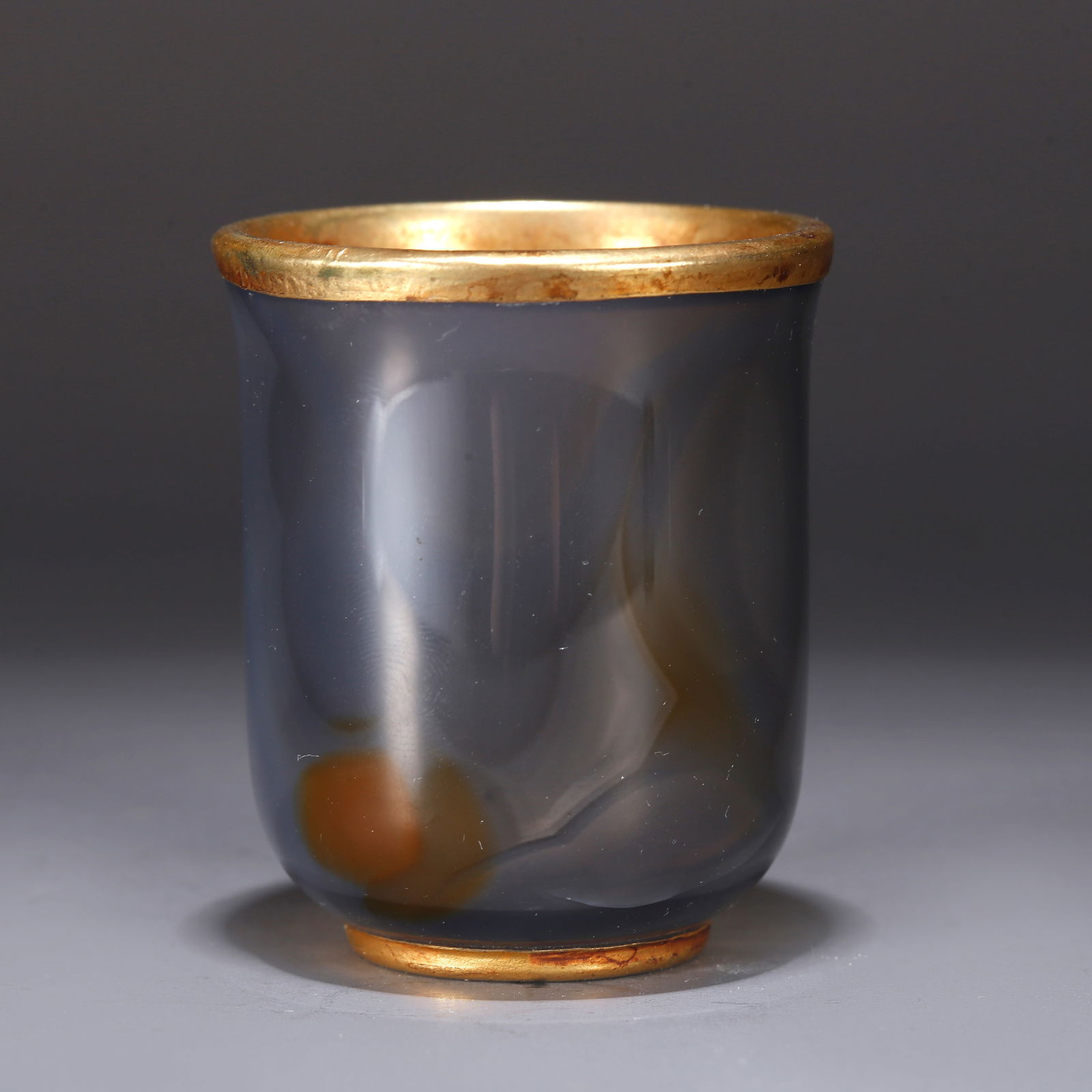 A AGATE CUP WITH GILDED RIM (1 of 9)