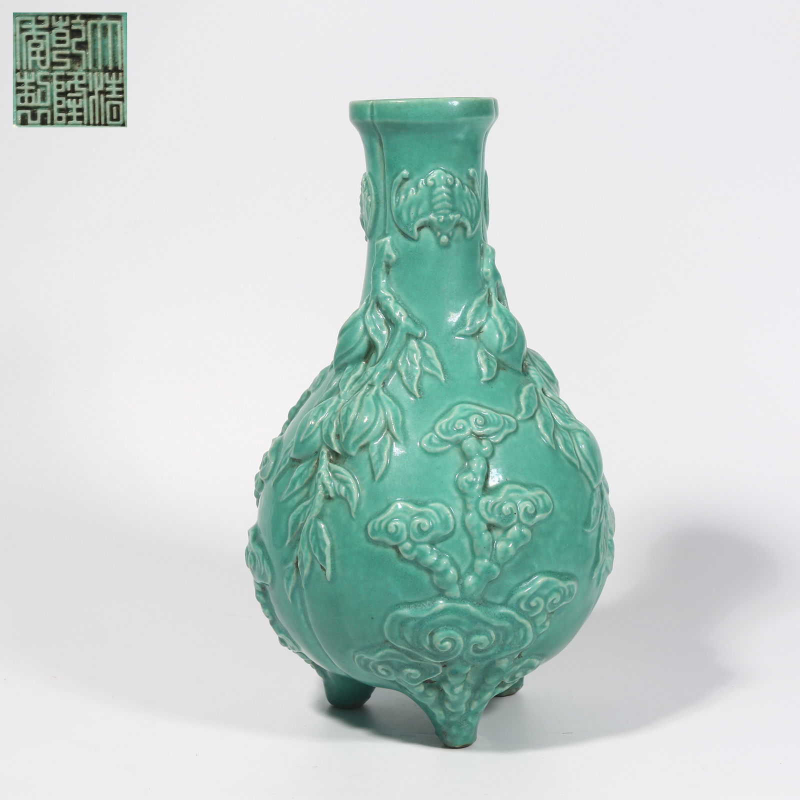 A TURQUOISE GLAZE VASE WITH LINGZHI AND LONGEVITY PEACH MOTIFS (1 of 9)