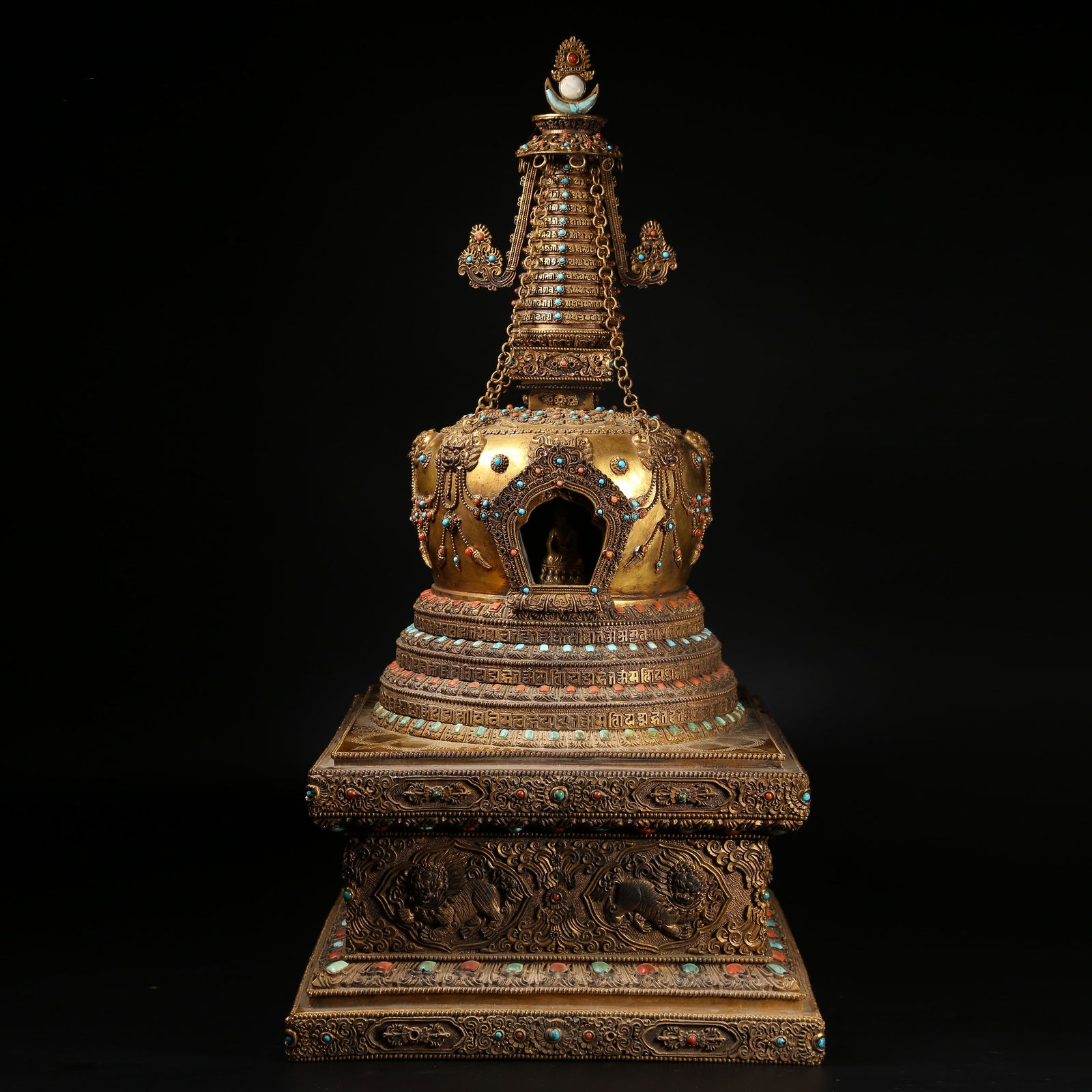 A GILT BRONZE STUPA (1 of 9)