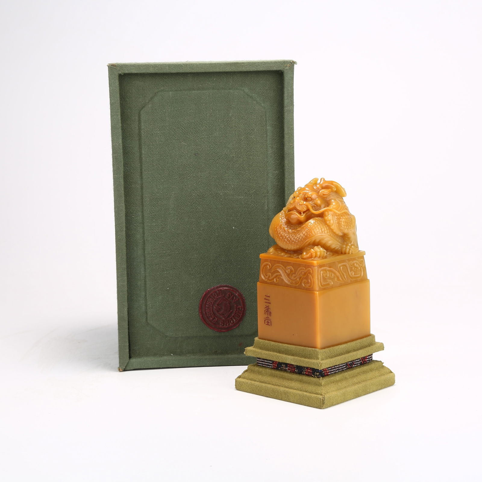 A SHOUSHAN TIANHUANG STONE SEAL WITH DRAGON KNOB: Shoushan Tianhuang Stone Seal with Dragon Knob