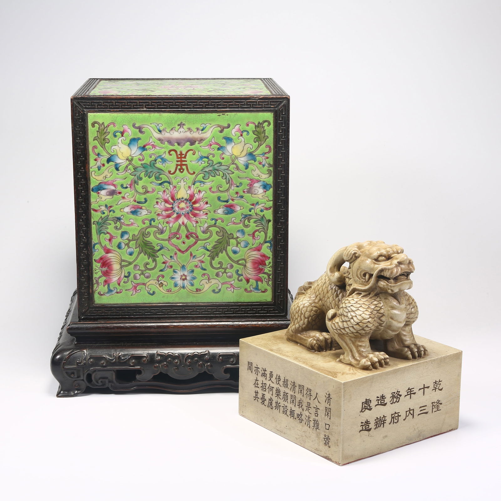 A SHOUSHAN STONE LARGE SEAL WITH QILIN-SHAPED KNOB AND ZITAN BOX: Shoushan stone large seal with qilin-shaped knob and zitan box