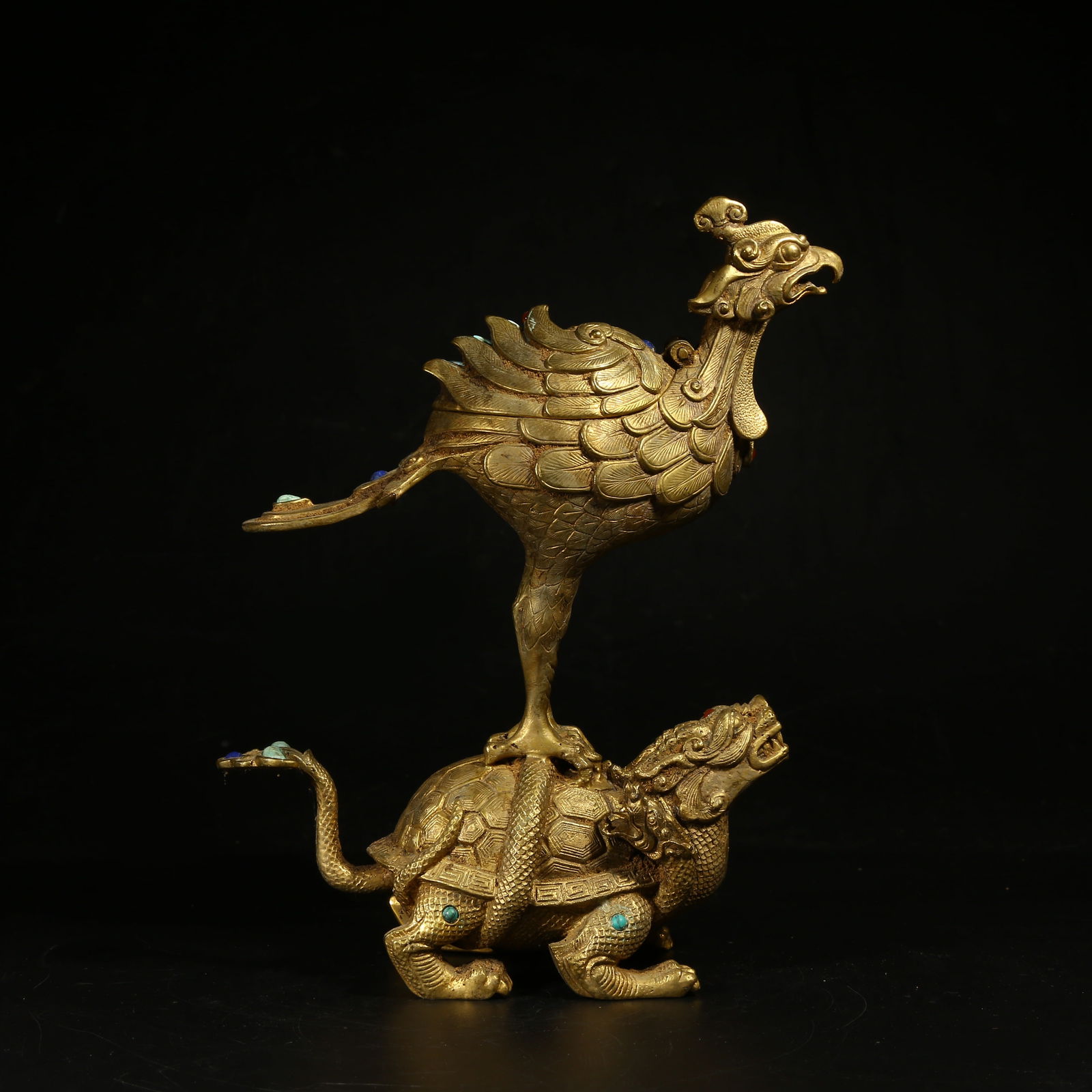 A GILT-BRONZE AND GEM-INLAID CENSER WITH AUSPICIOUS BEAST KNOB (1 of 8)