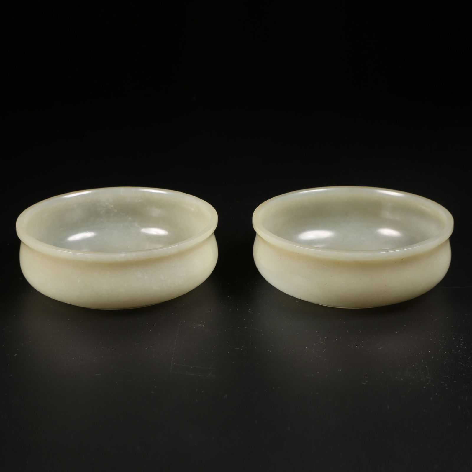 A SET OF HETIAN JADE CENSERS (1 of 8)