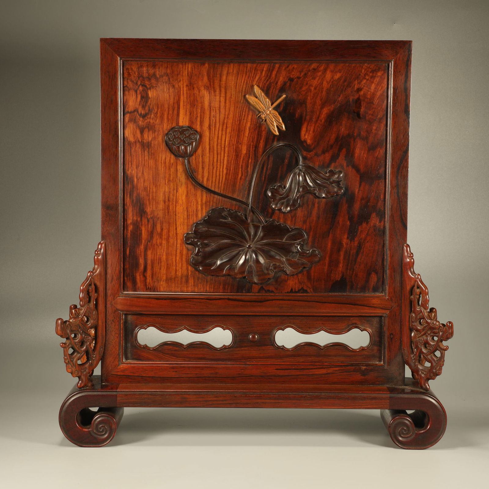 A HUANGHUALI CARVED UPRIGHT AND HONEST TABLE SCREEN (1 of 7)