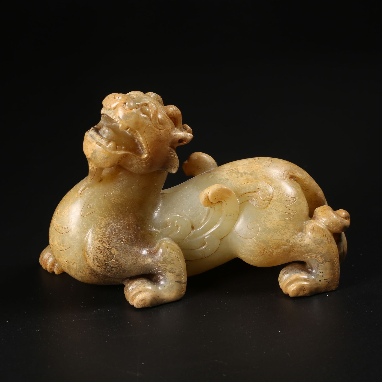 A ARCHAIC JADE AUSPICIOUS BEAST (1 of 8)