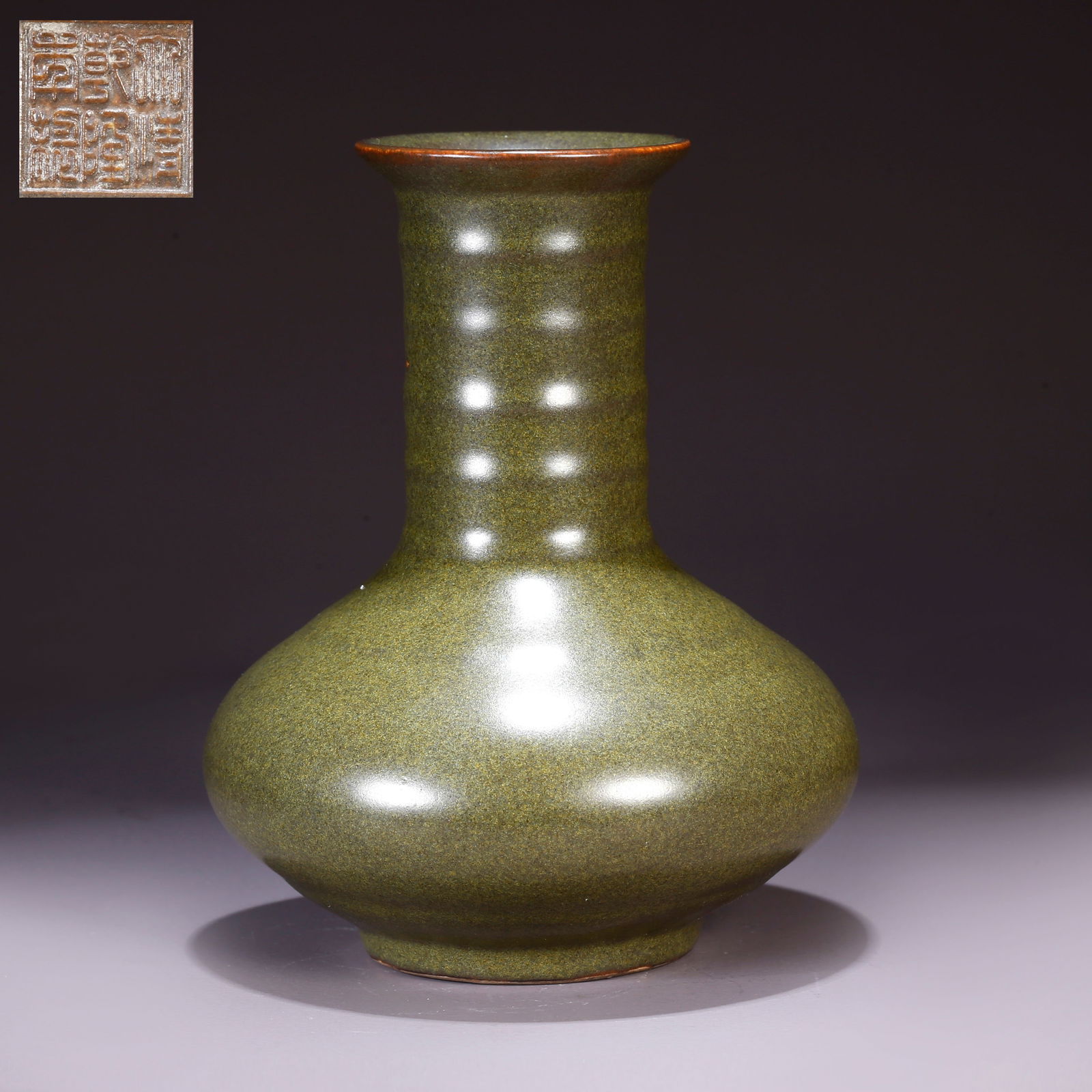 A TEA-DUST GLAZED VASE (1 of 9)