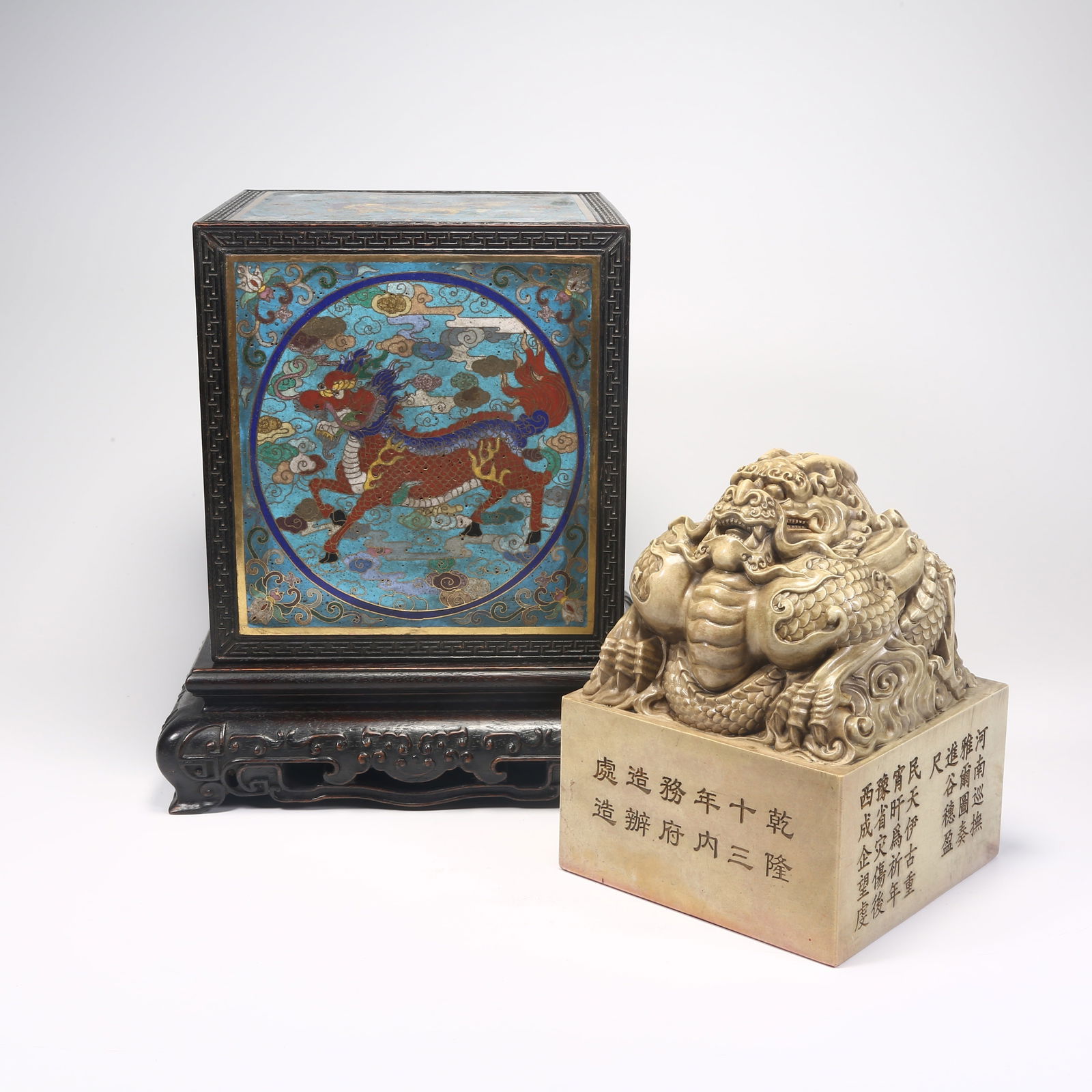 A SHOUSHAN STONE LARGE SEAL WITH DRAGON-SHAPED KNOB AND ZITAN BOX: Shoushan stone large seal with dragon-shaped knob and zitan box