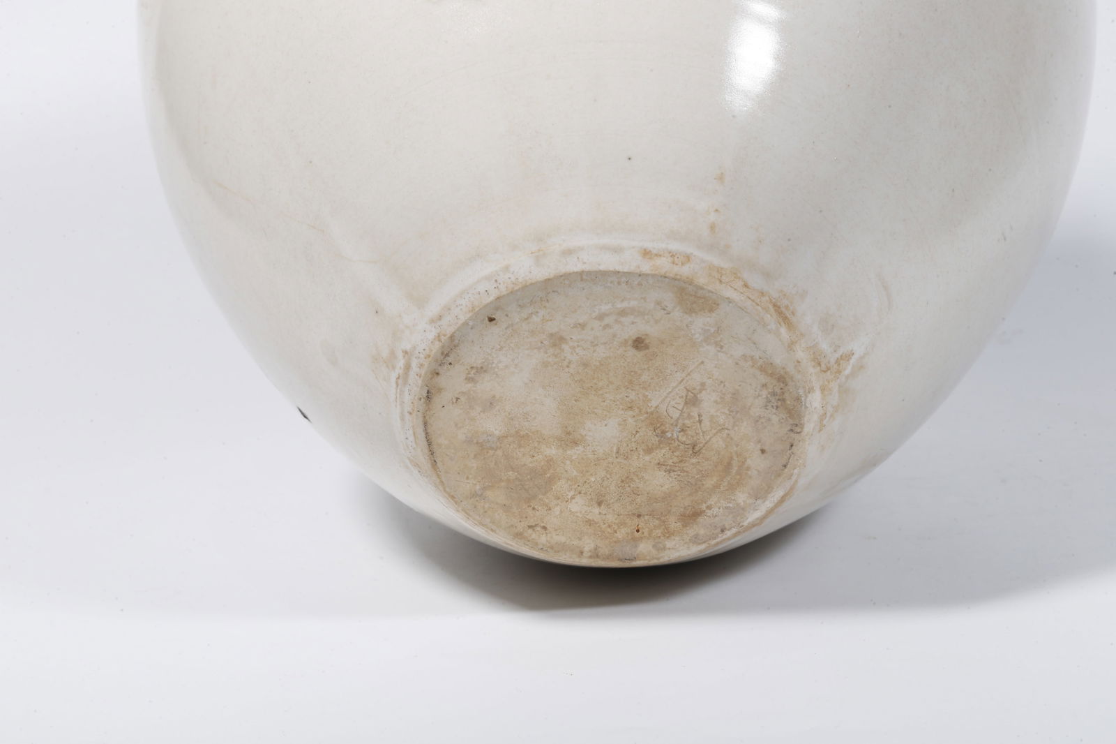 A DING WARE JAR - 11