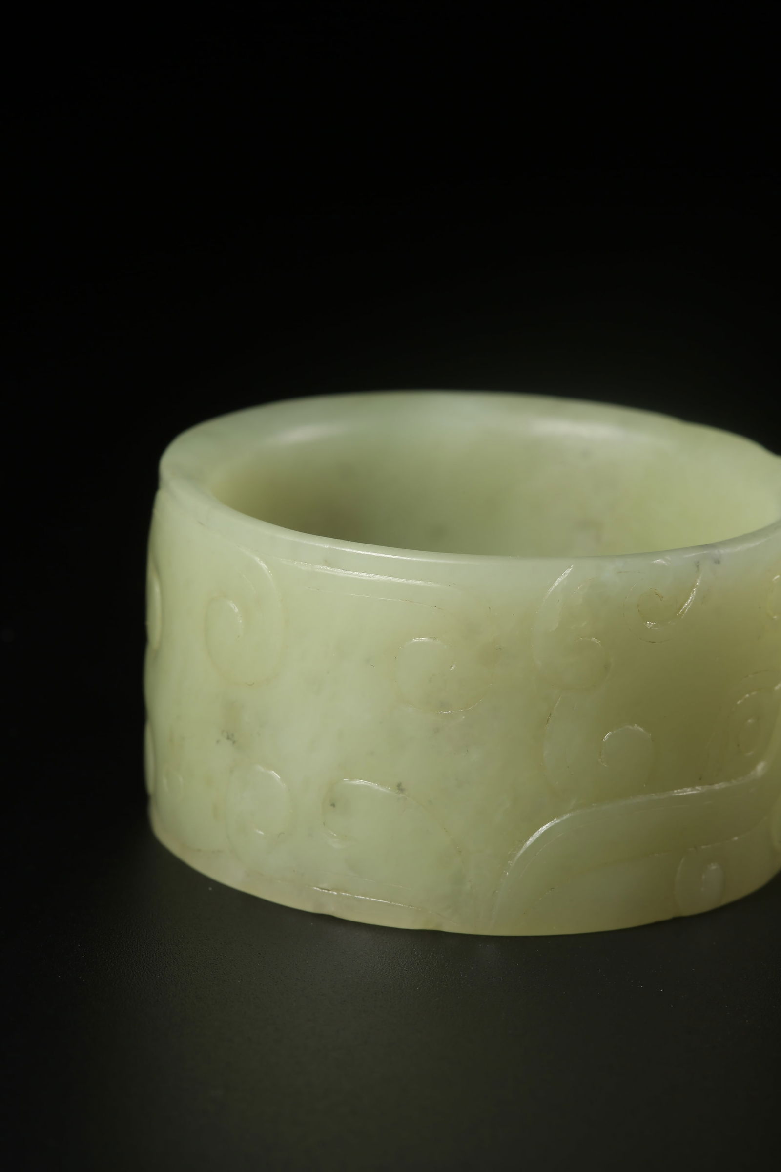 A HETIAN JADE RING - 6