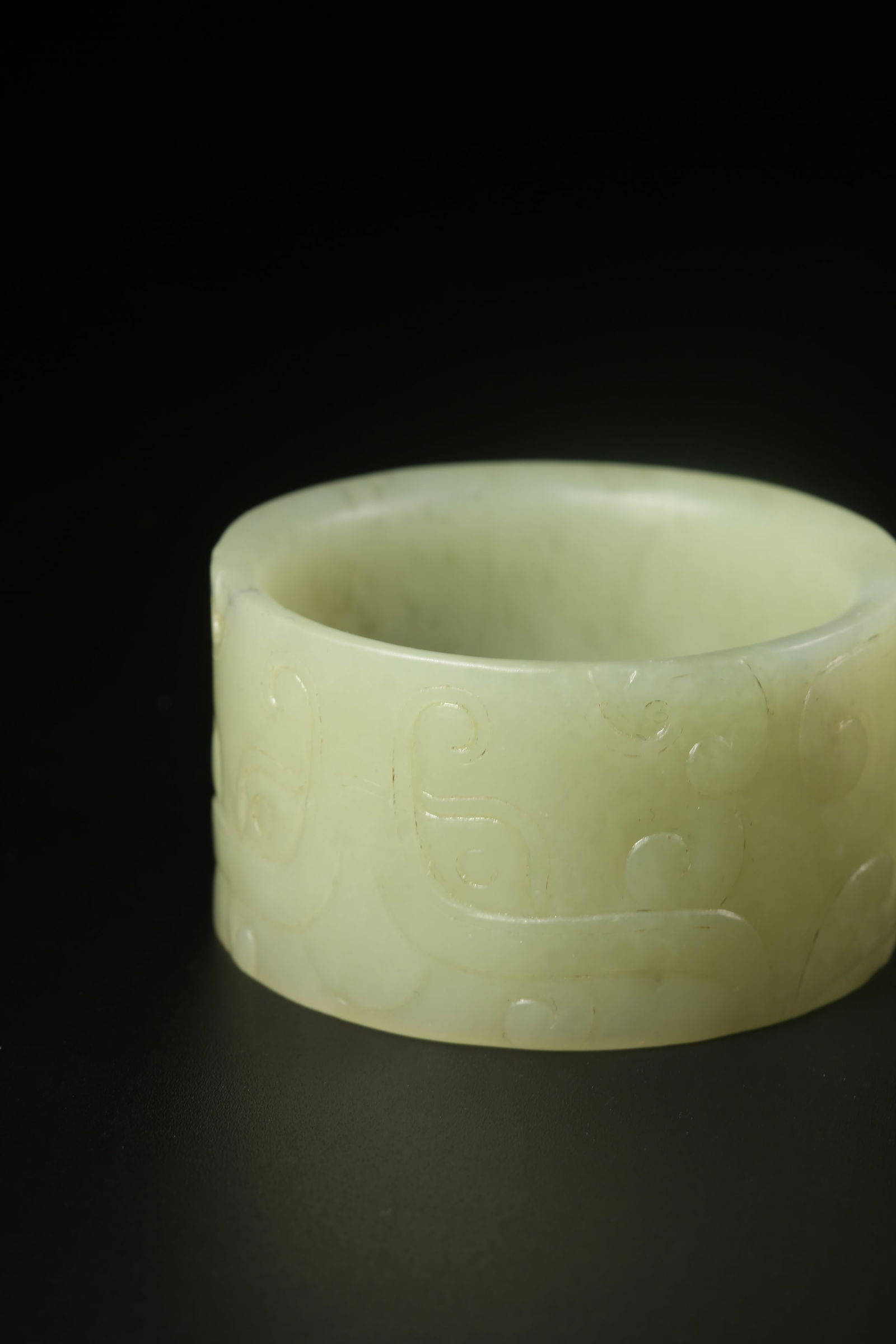 A HETIAN JADE RING - 7