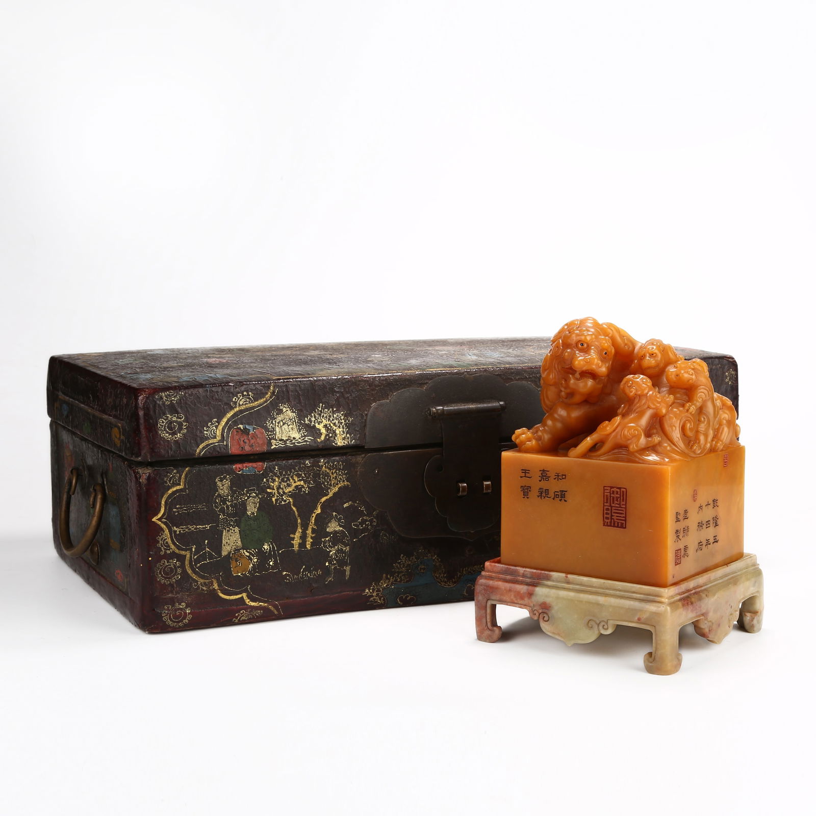 A LARGE SHOUSHAN TIANHUANG STONE SEAL WITH LION KNOB: Large Shoushan Tianhuang Stone Seal with Lion Knob