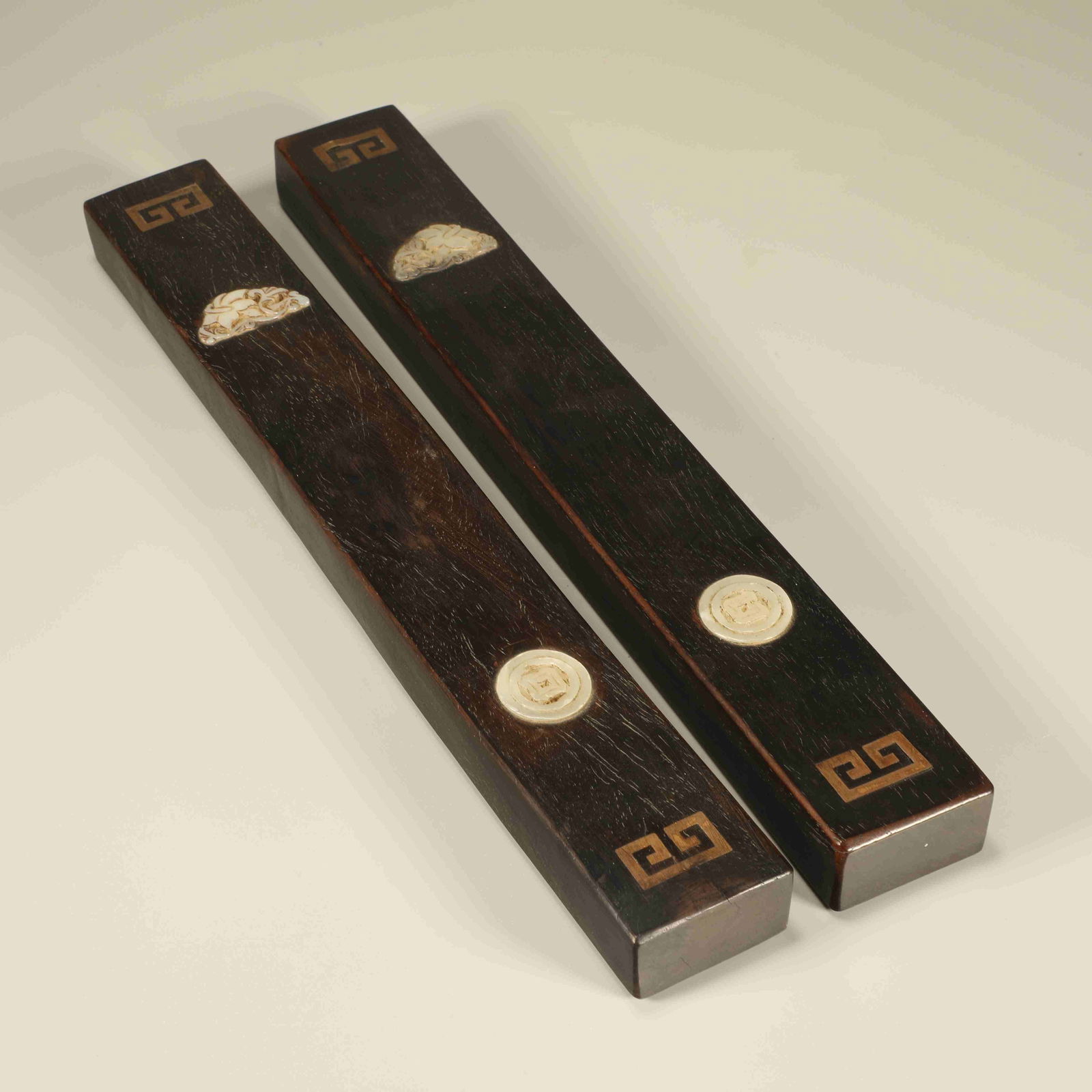 A PAIR OF ZITAN INLAID JADE PAPERWEIGHTS (1 of 7)