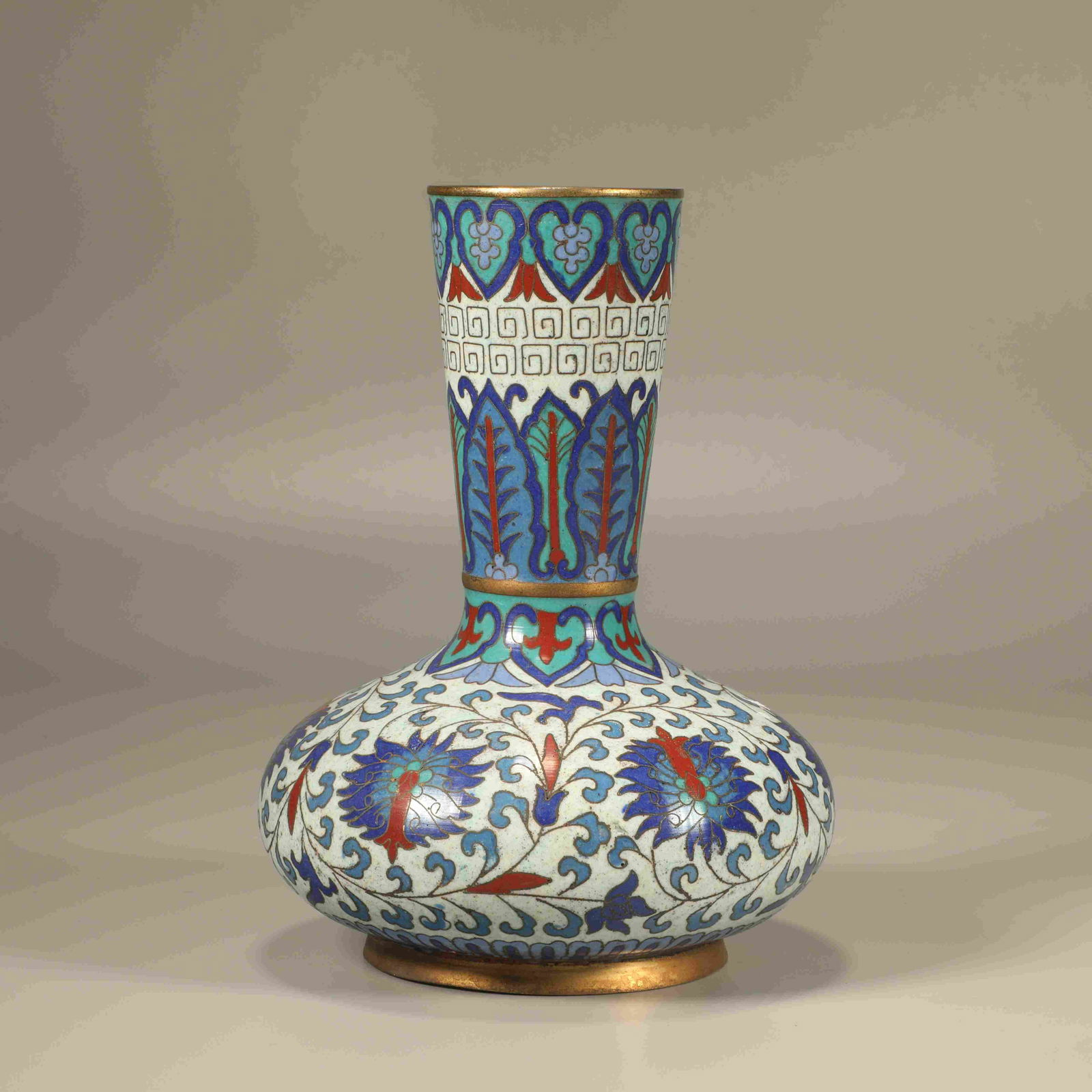 A CLOISONNÉ FLORAL PATTERN VASE (1 of 6)