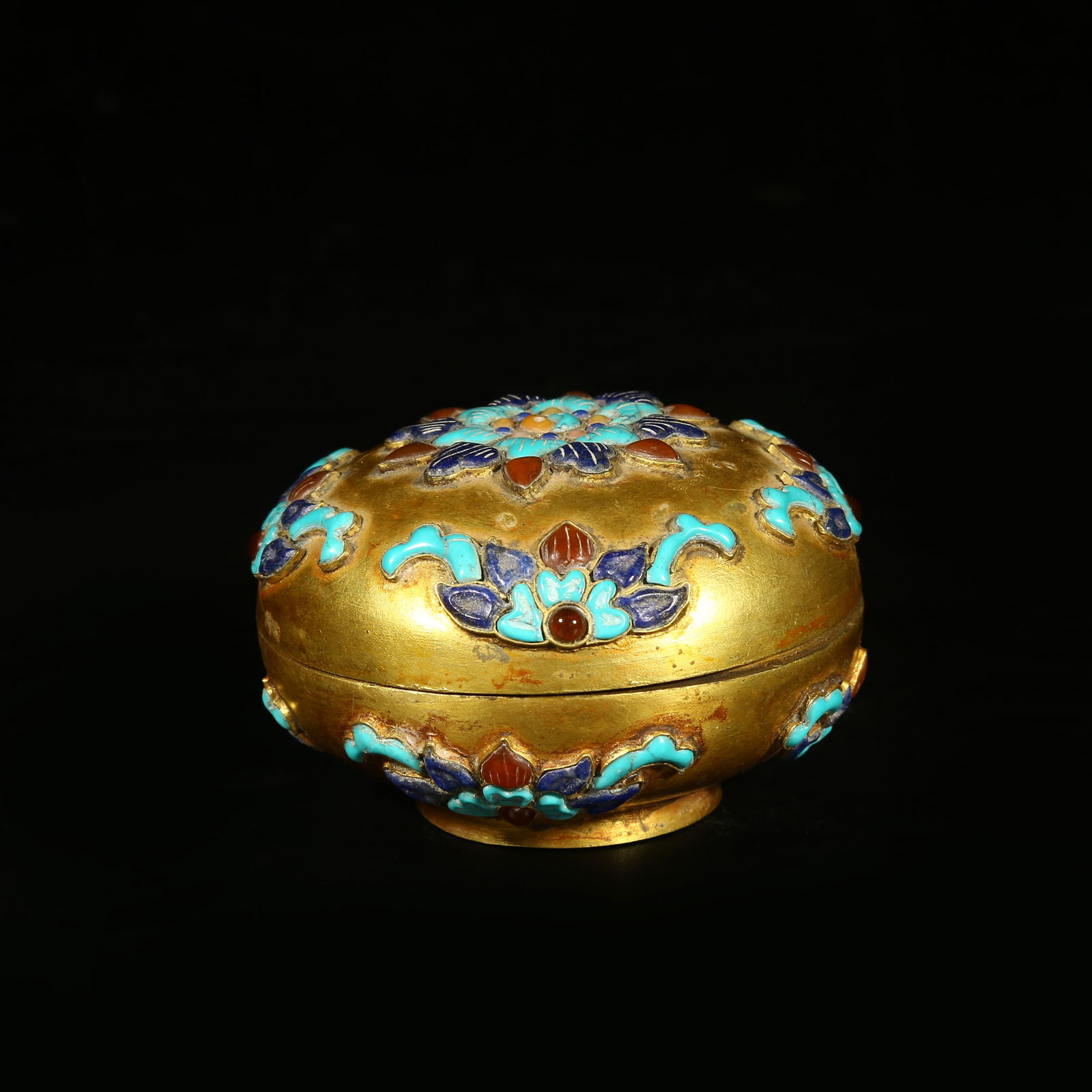 A GILT-BRONZE AND GEM-INLAID ROUGE BOX (1 of 9)