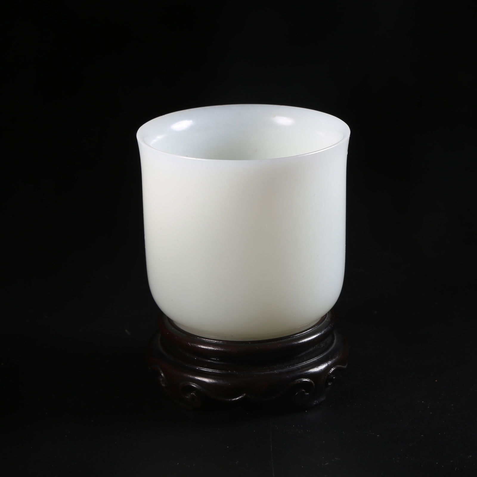 A HETIAN WHITE JADE CUP (1 of 8)