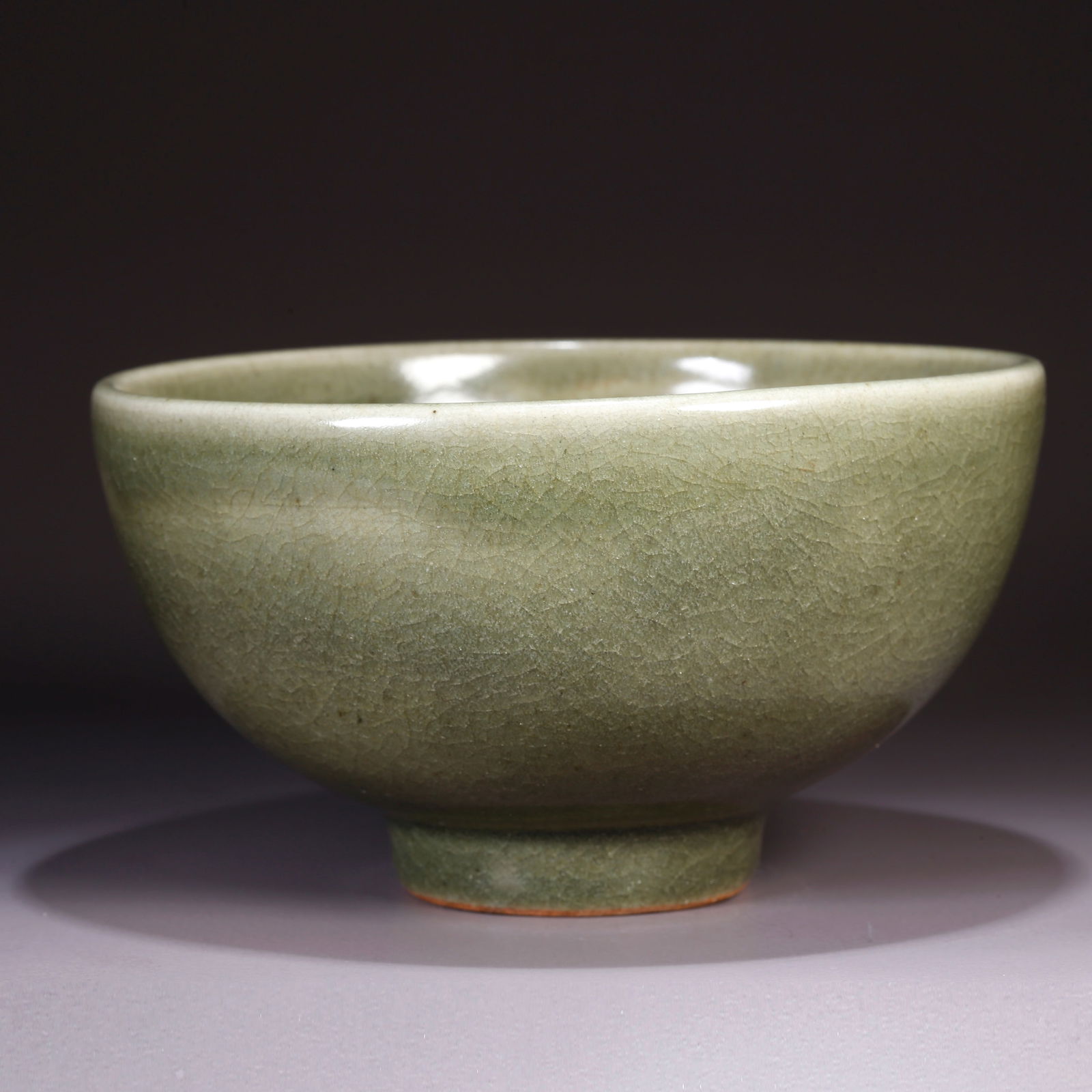 A LONGQUAN KILN BOWL WITH EIGHT TREASURES DESIGN (1 of 10)