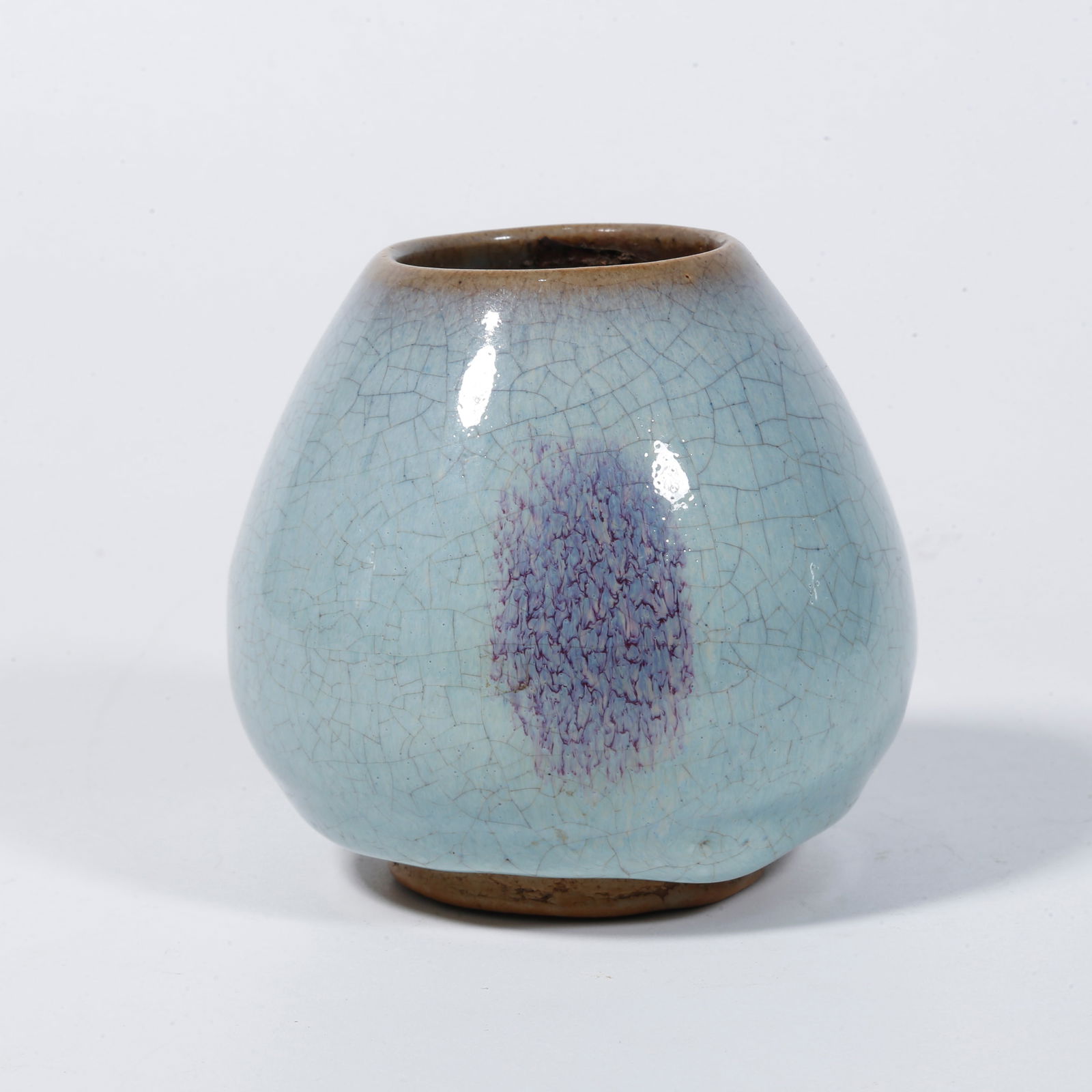 A JUN WARE HEART-SHAPED (CHICKEN-HEART) JAR (1 of 8)