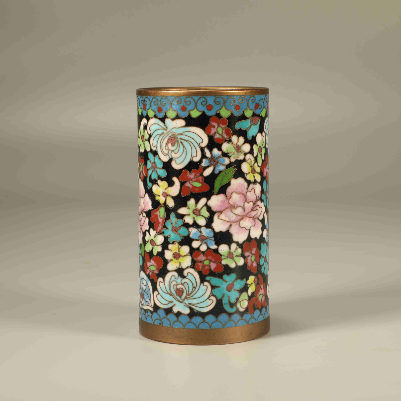 A CLOISONNÉ FLORAL PATTERN BRUSH POT (1 of 6)
