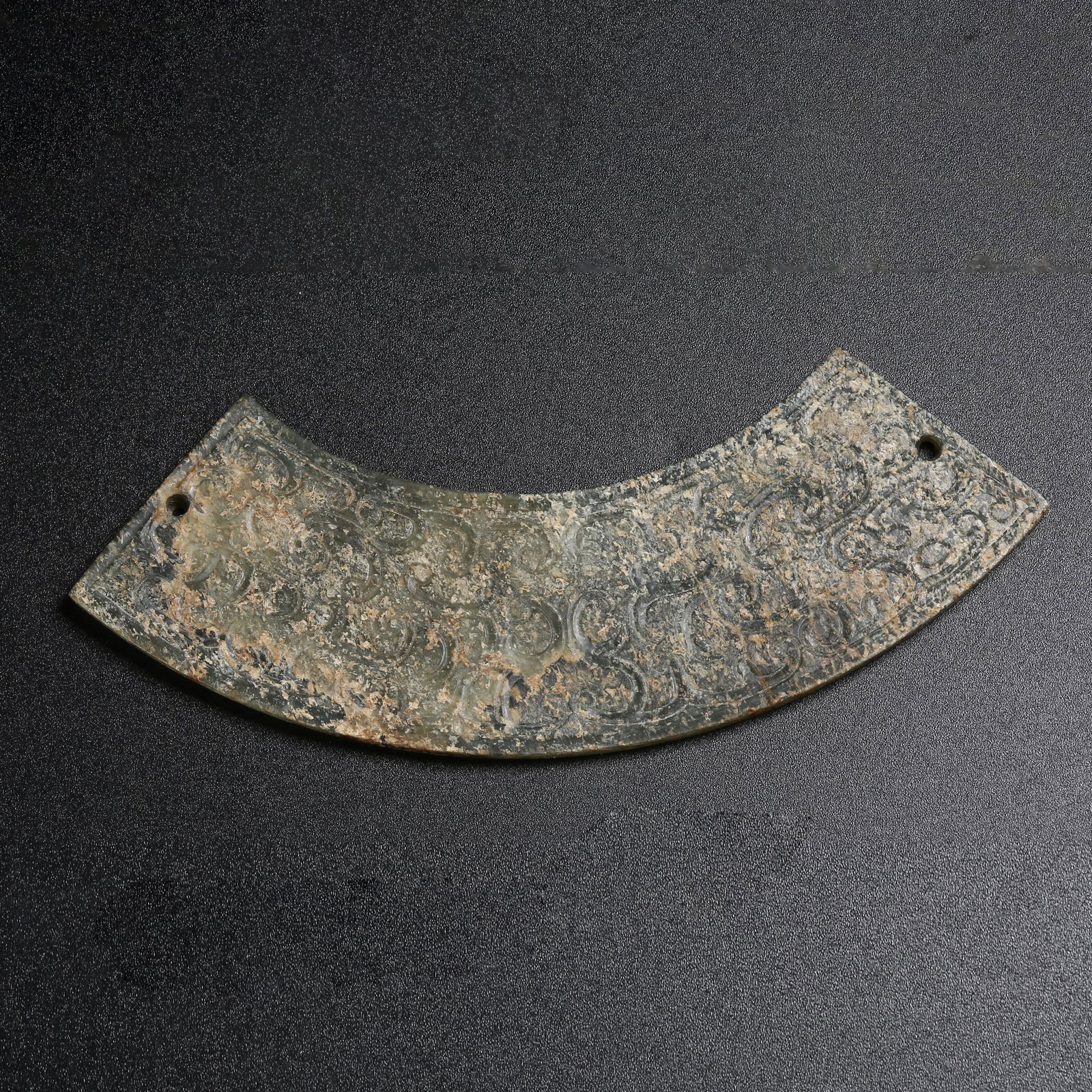 A ARCHAIC JADE HUANG (1 of 9)