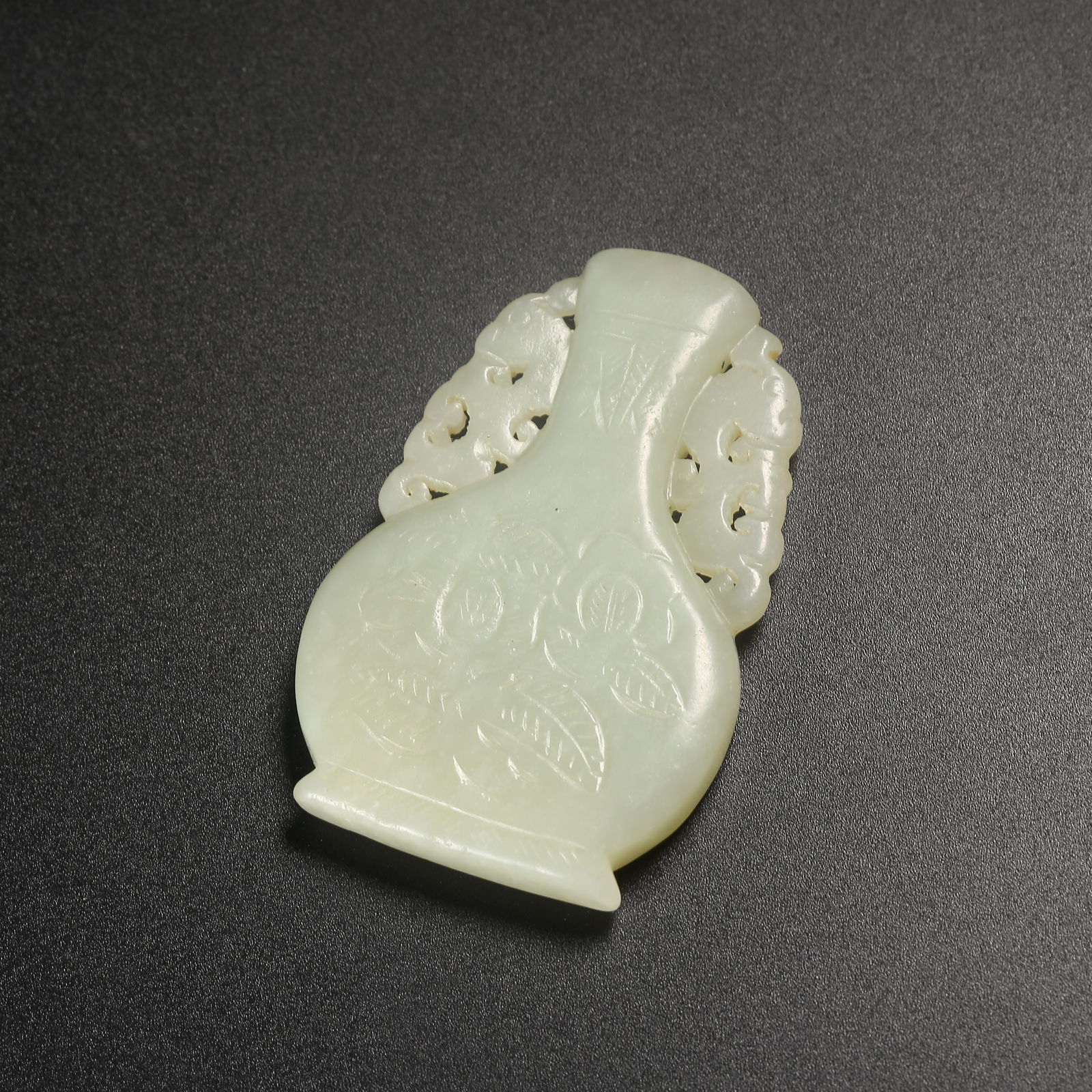 A HETIAN JADE "PEACEFUL BOTTLE" PLAQUE (1 of 8)