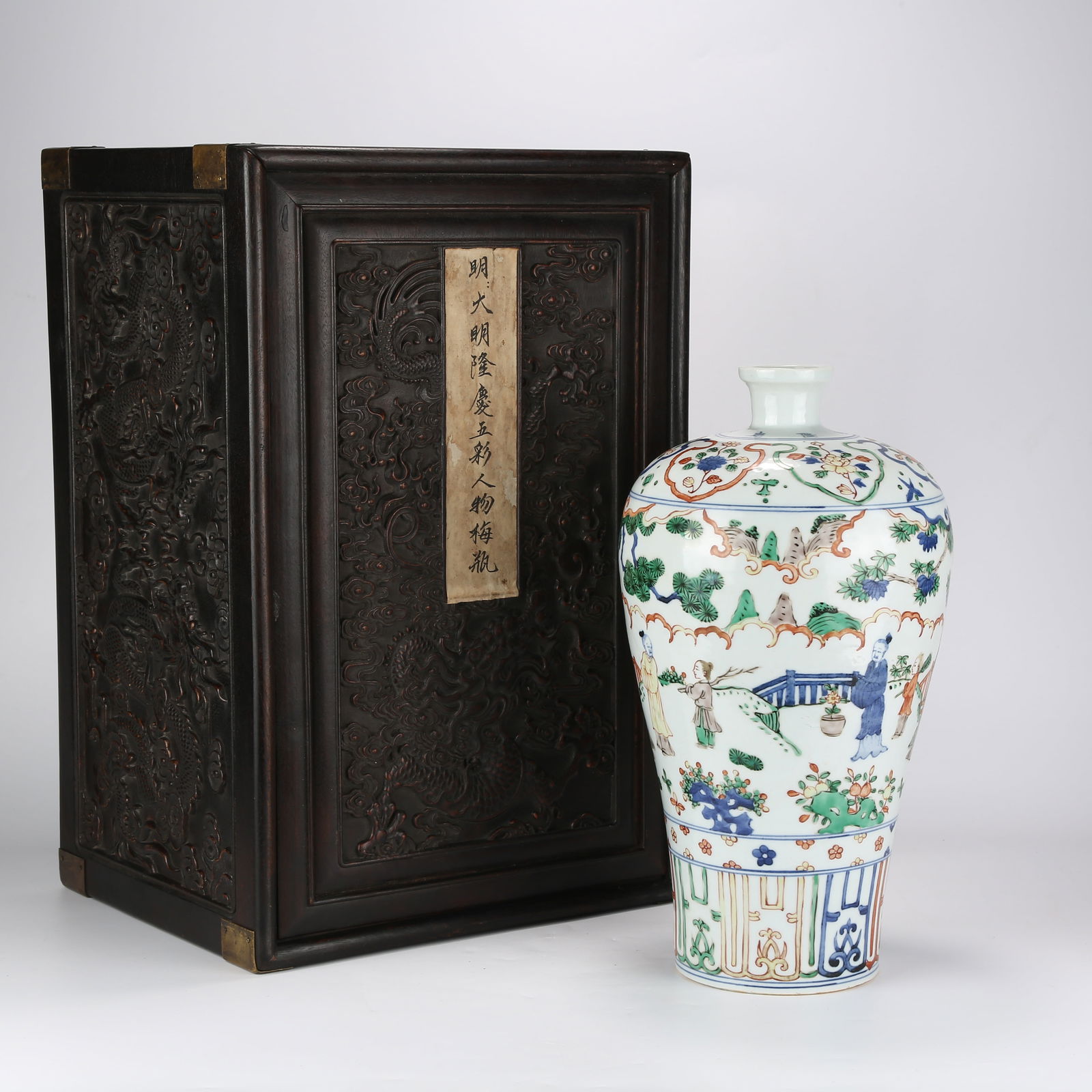 A WUCAI MEIPING VASE WITH COURTYARD FIGURATIVE STORY SCENE (1 of 10)