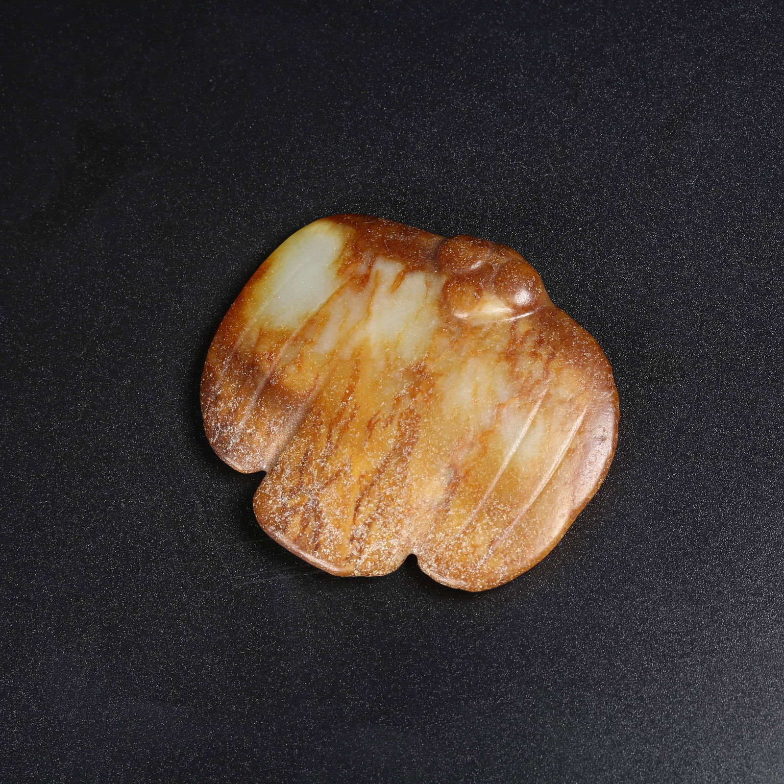 A ARCHAIC JADE OWL (1 of 7)