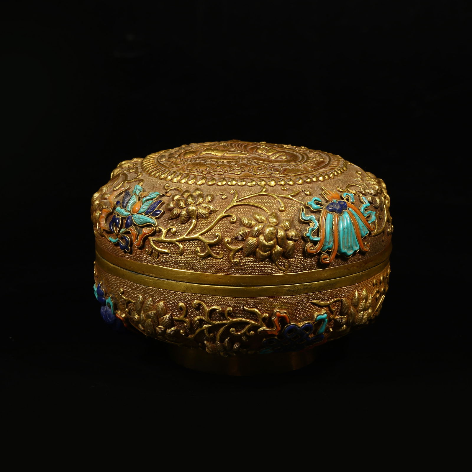 A GILT-BRONZE AND GEM-INLAID SHAKYAMUNI COVERED JAR (1 of 9)